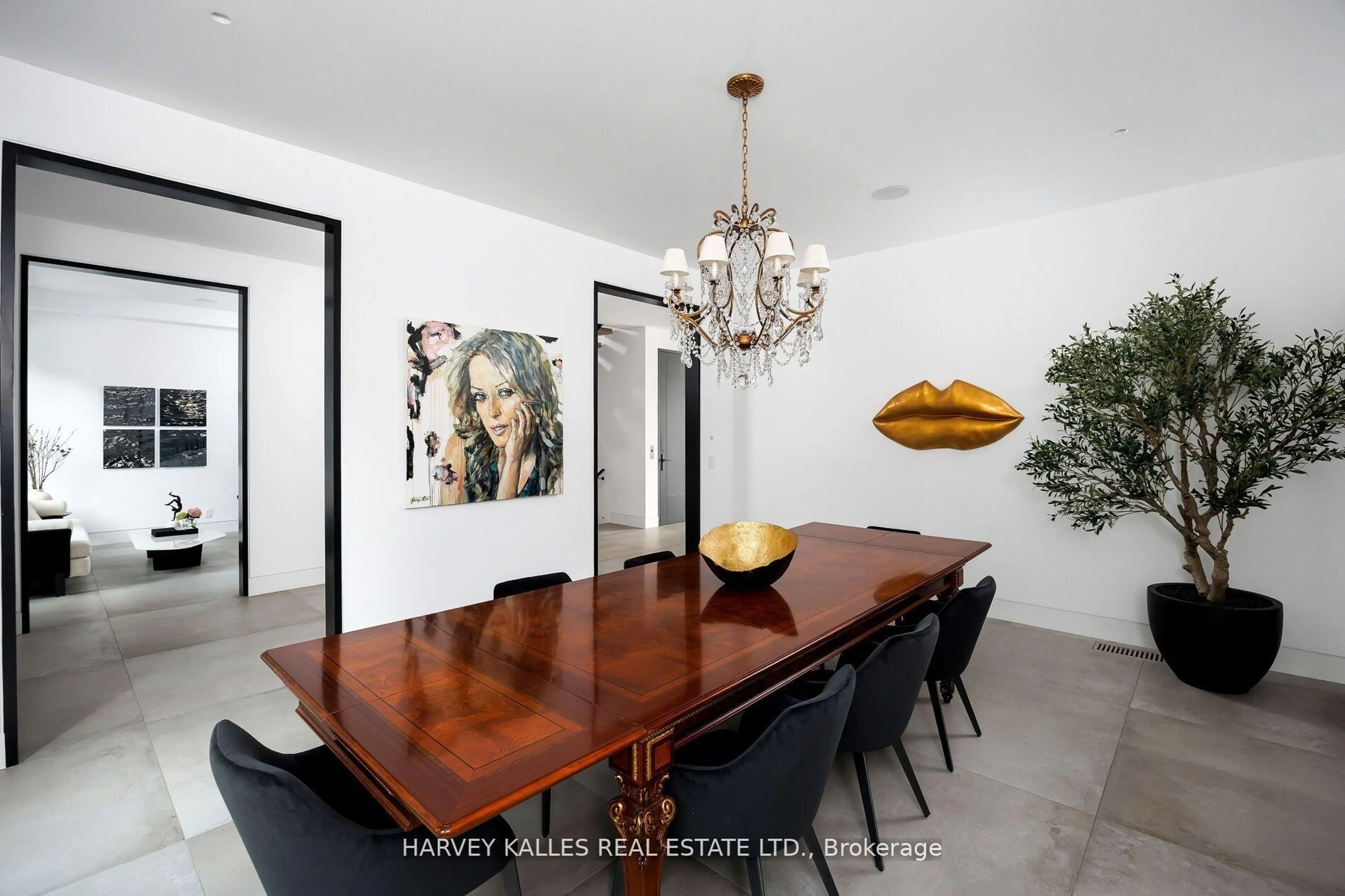 Dining room, ceramic/tile floor for 5 Dewbourne Ave, Toronto Ontario M5P 1Z1