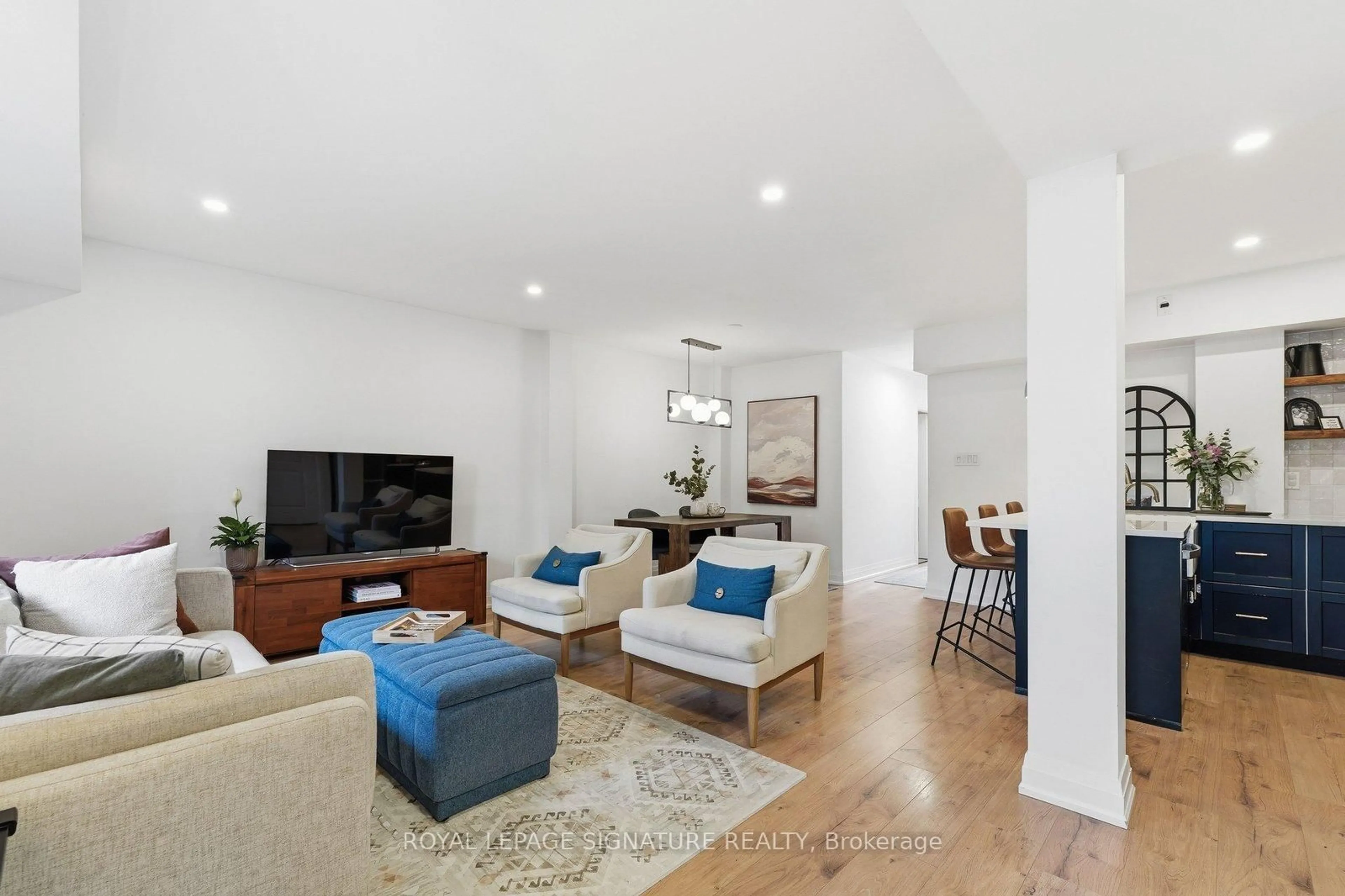 Living room with furniture, unknown for 39 Sudbury St #3901, Toronto Ontario M6J 3W6