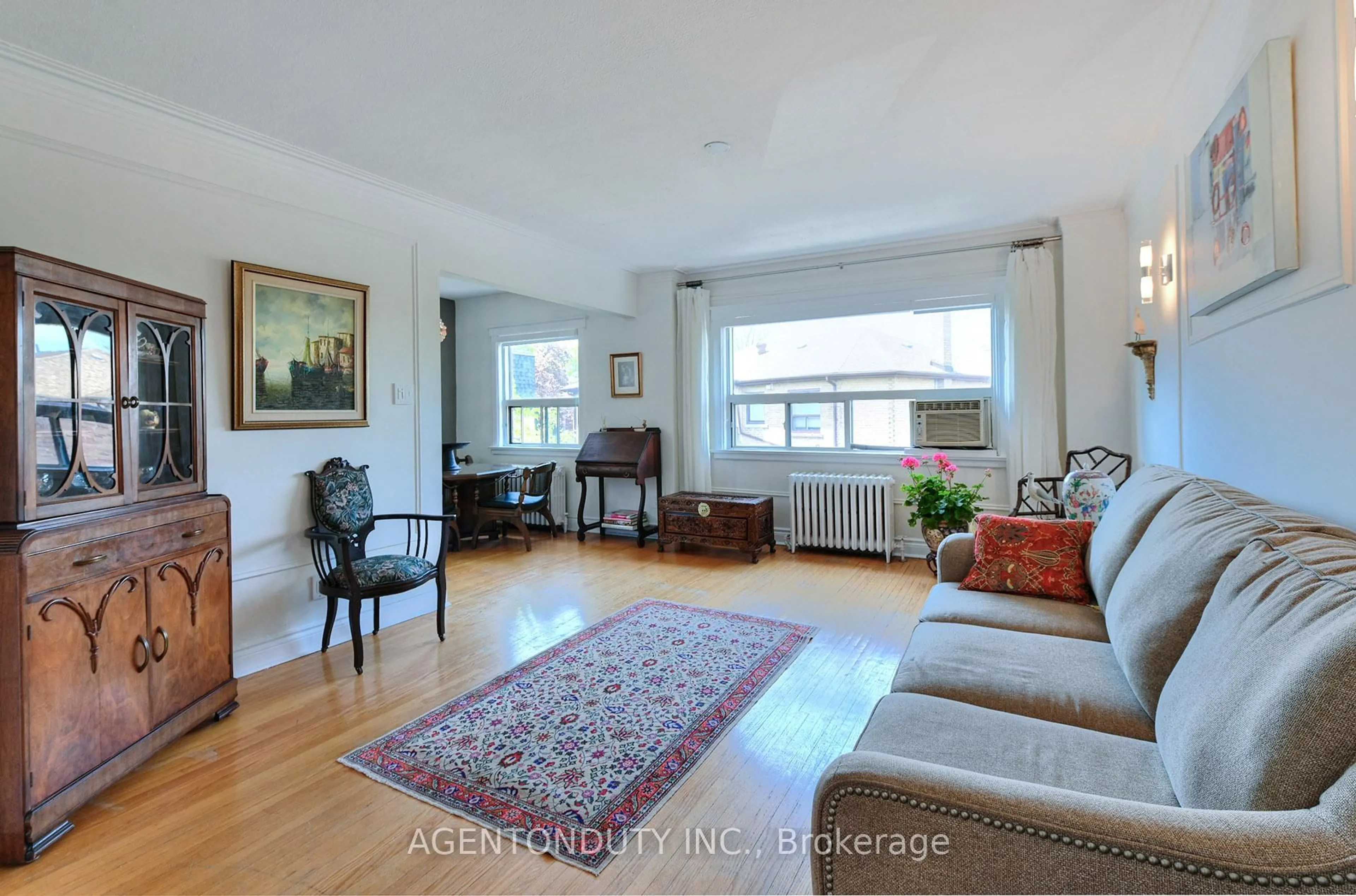 Living room with furniture, unknown for 1646 Bathurst St #17, Toronto Ontario M5P 3J7
