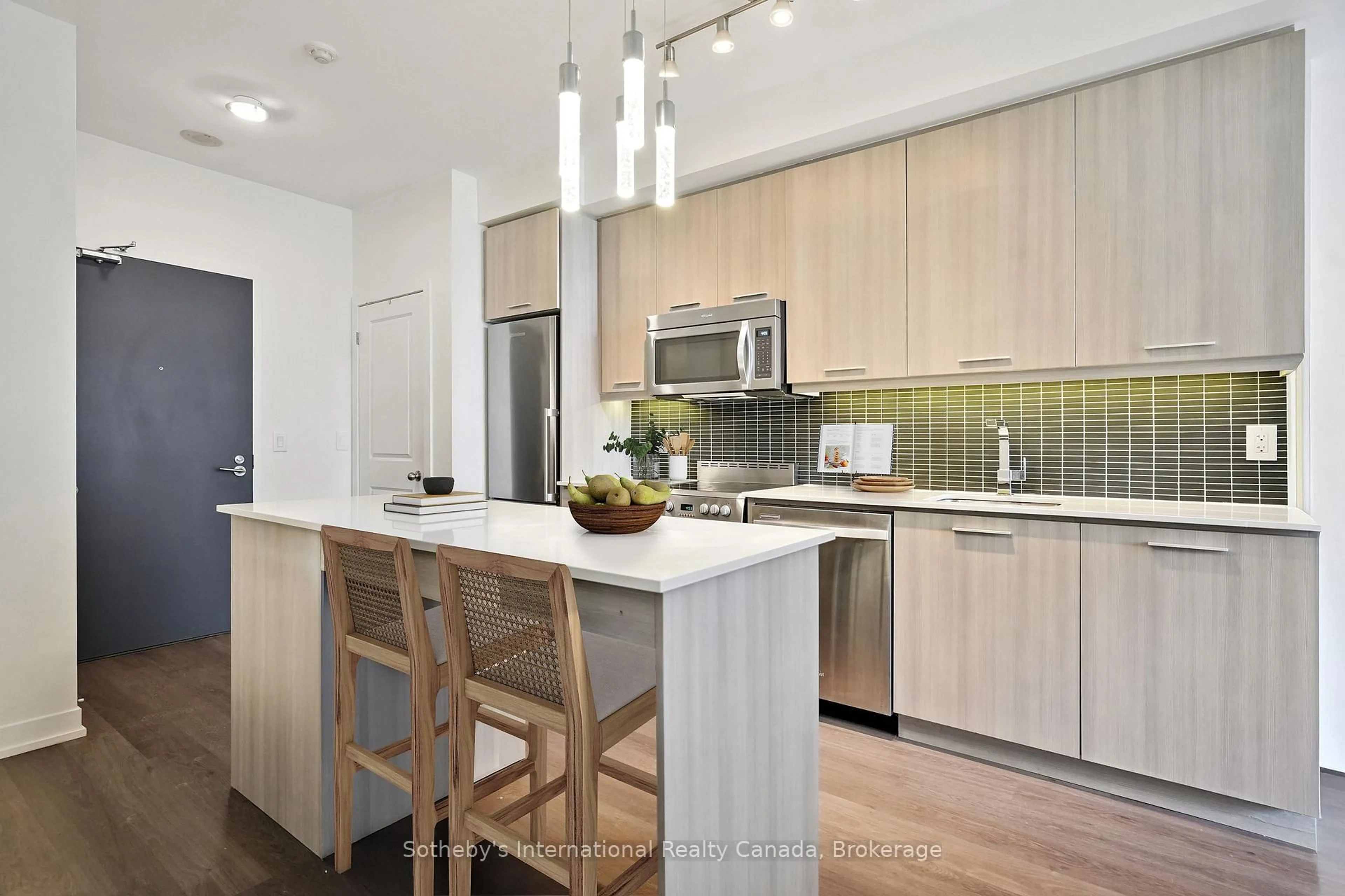 Contemporary kitchen, wood/laminate floor for 105 George St #903, Toronto Ontario M5A 0L4