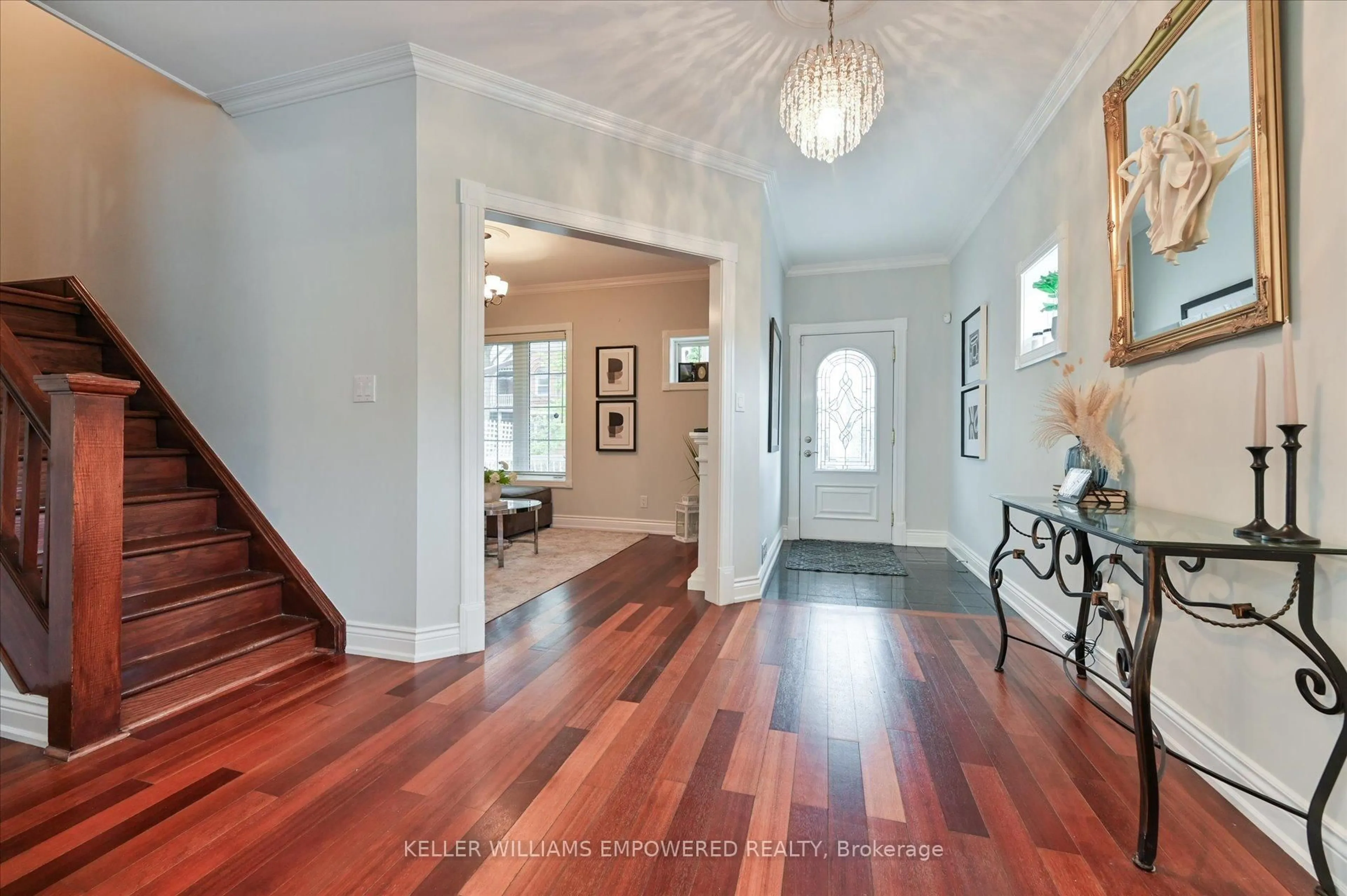 Indoor entryway for 316 Shaw St, Toronto Ontario M6J 2X2
