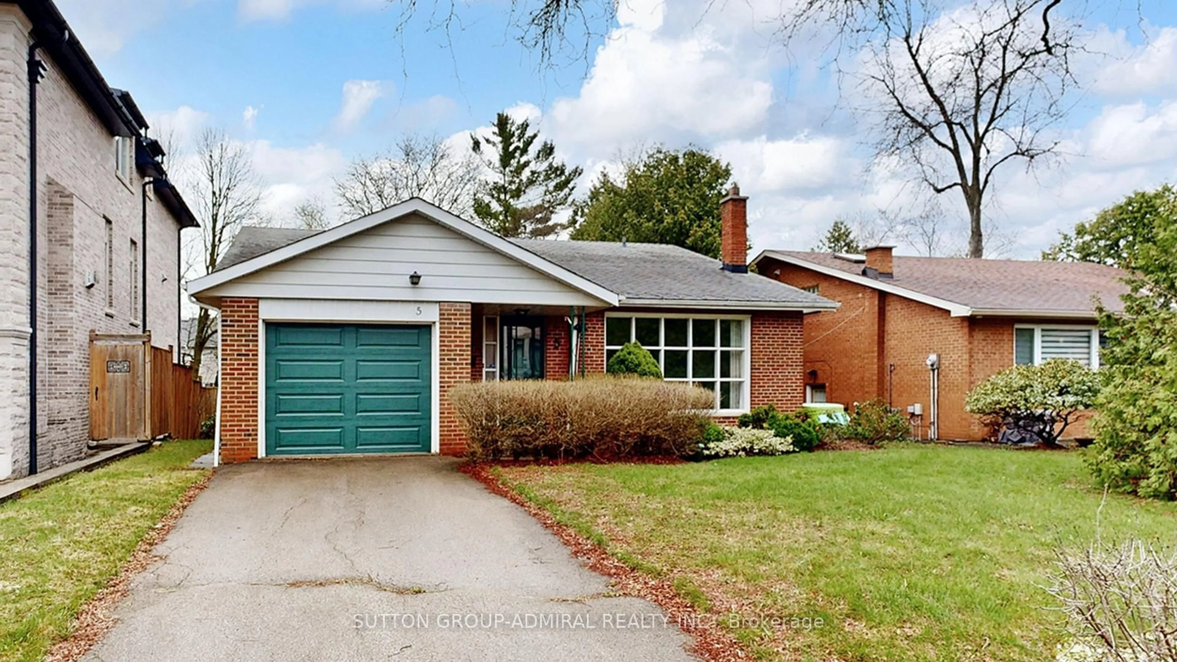 Home with brick exterior material, street for 5 Wedgeport Pl, Toronto Ontario M2N 4B3