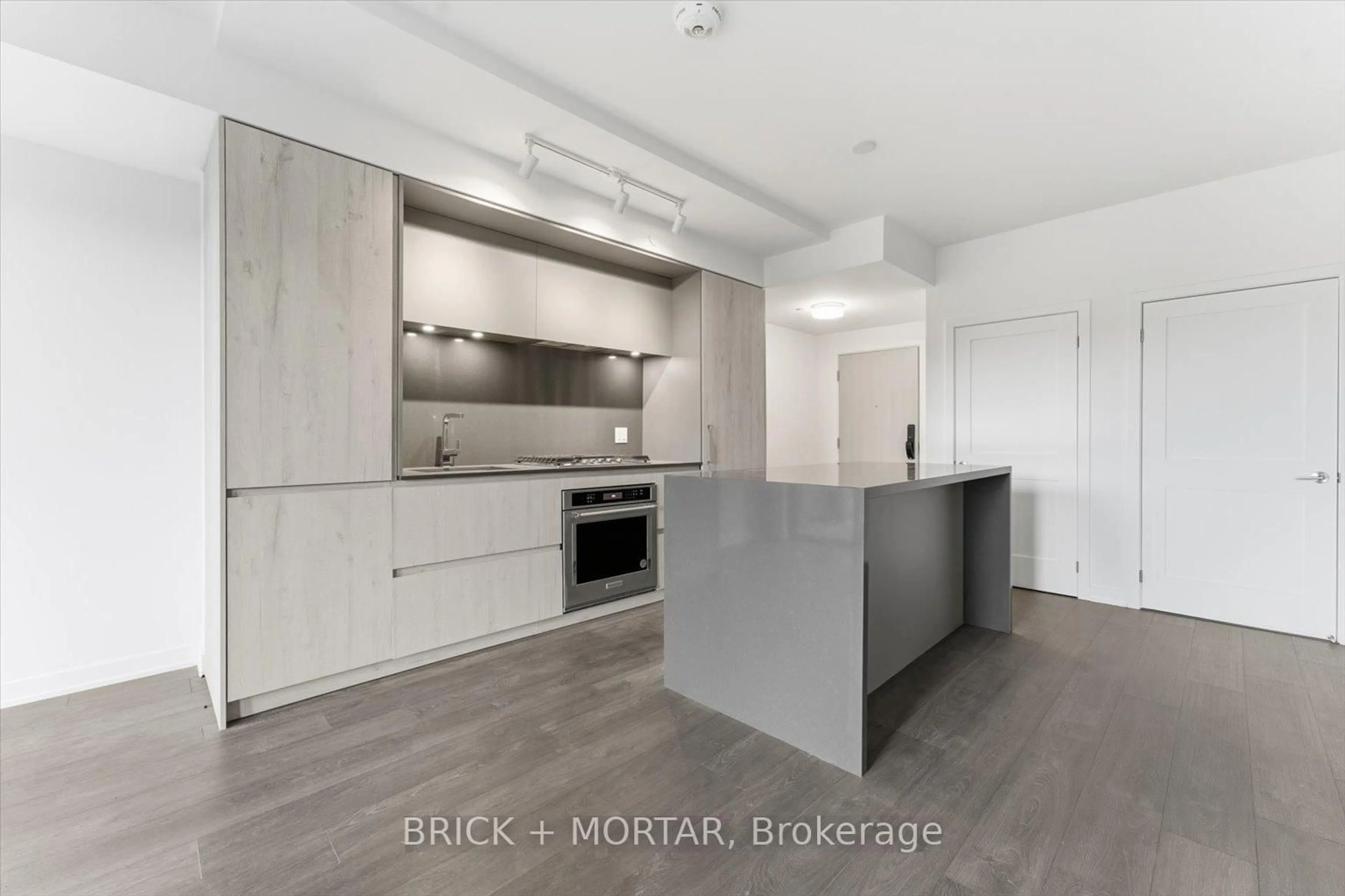 Open concept kitchen, unknown for 1 Hillsdale Ave #301, Toronto Ontario M4S 0E5