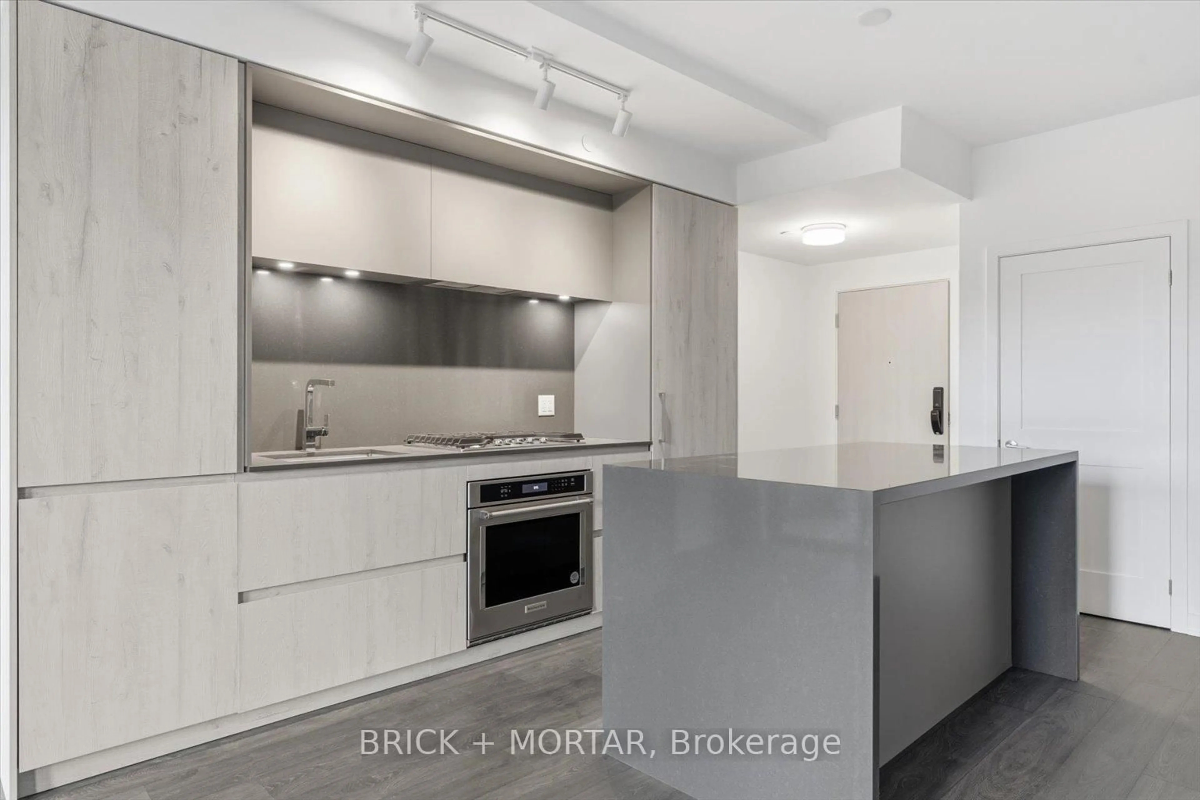 Unknown for 1 Hillsdale Ave #301, Toronto Ontario M4S 0E5