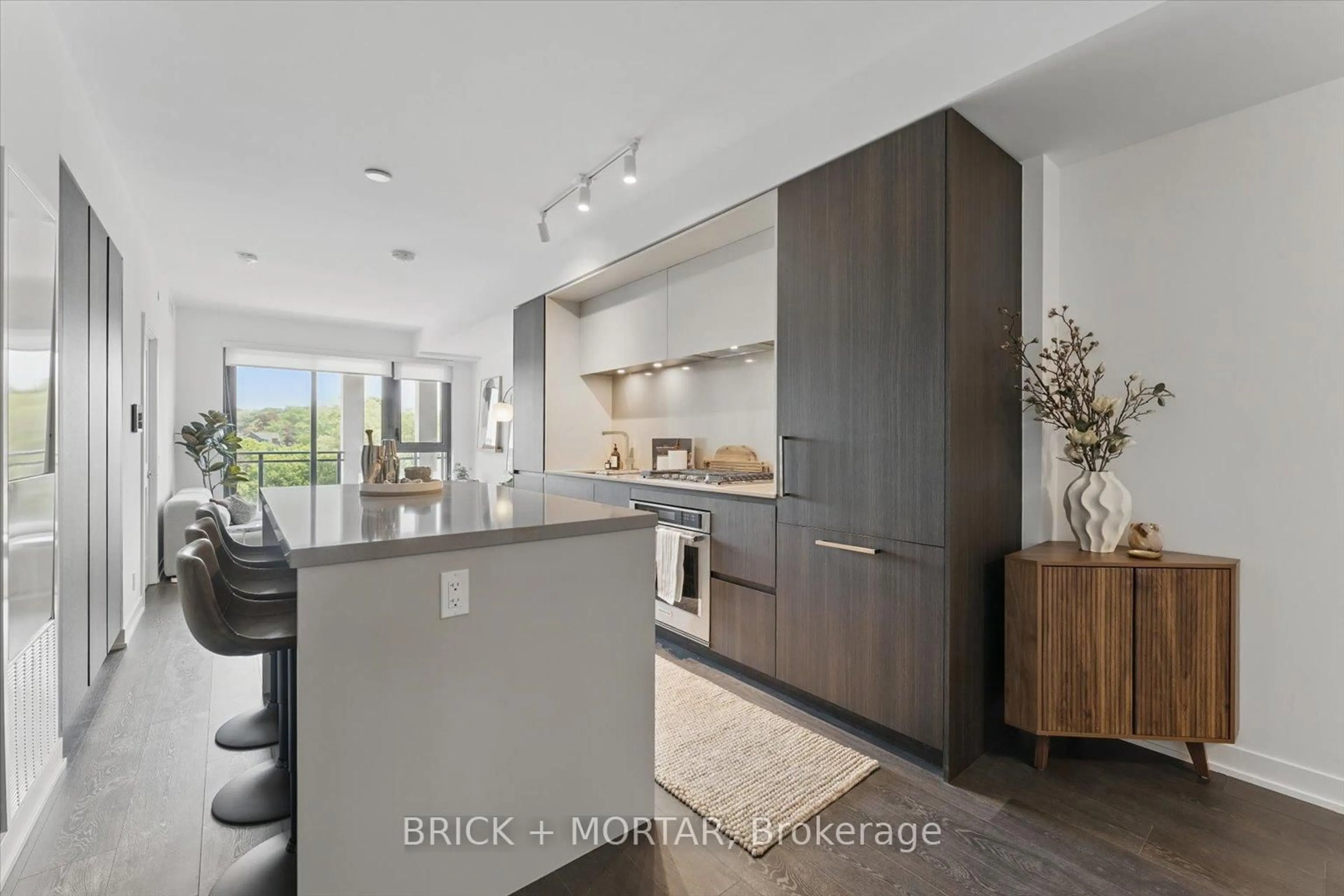 Open concept kitchen, unknown for 1 Hillsdale Ave #406, Toronto Ontario M4S 0E5
