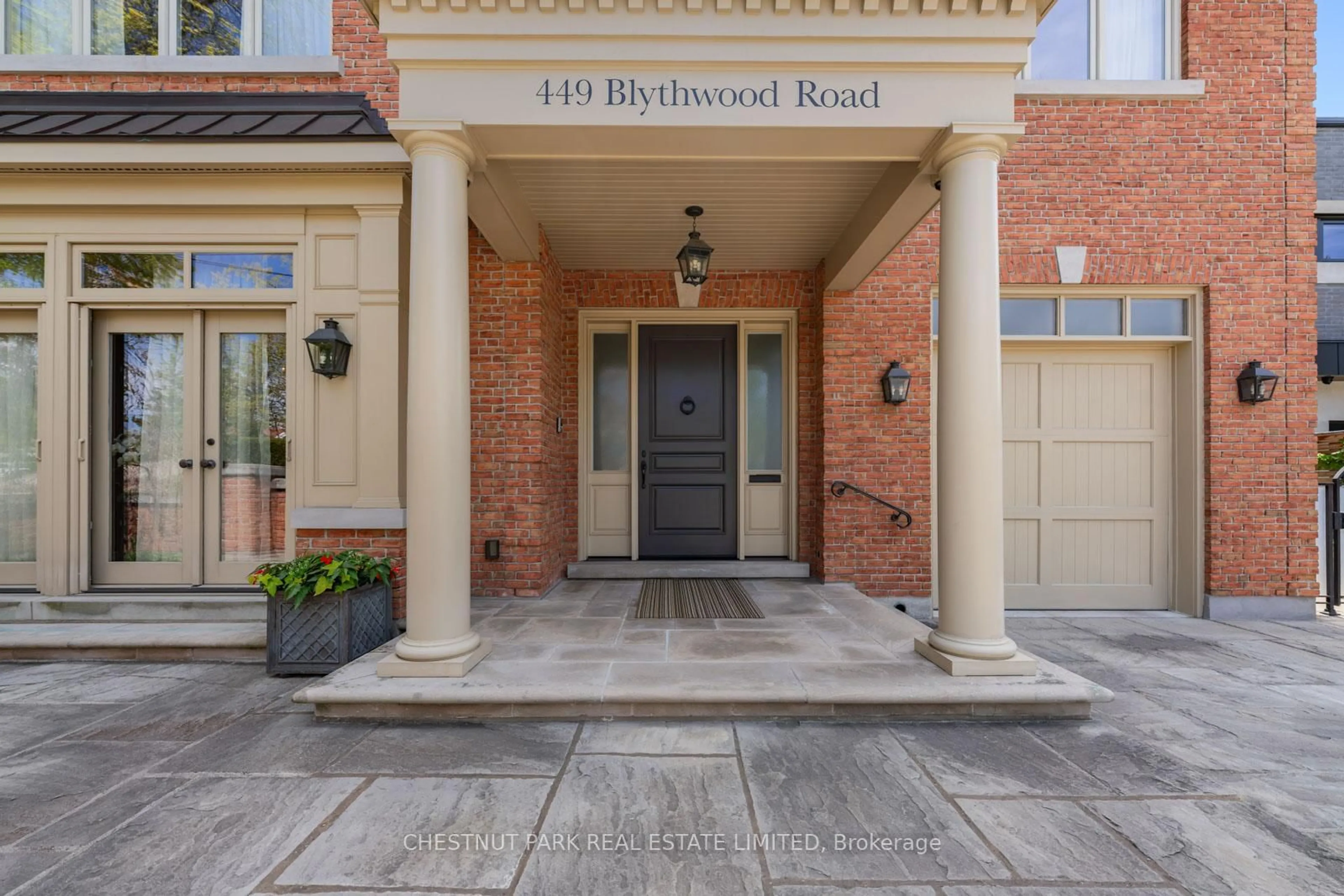 Indoor foyer for 449 Blythwood Rd, Toronto Ontario M4N 1A8