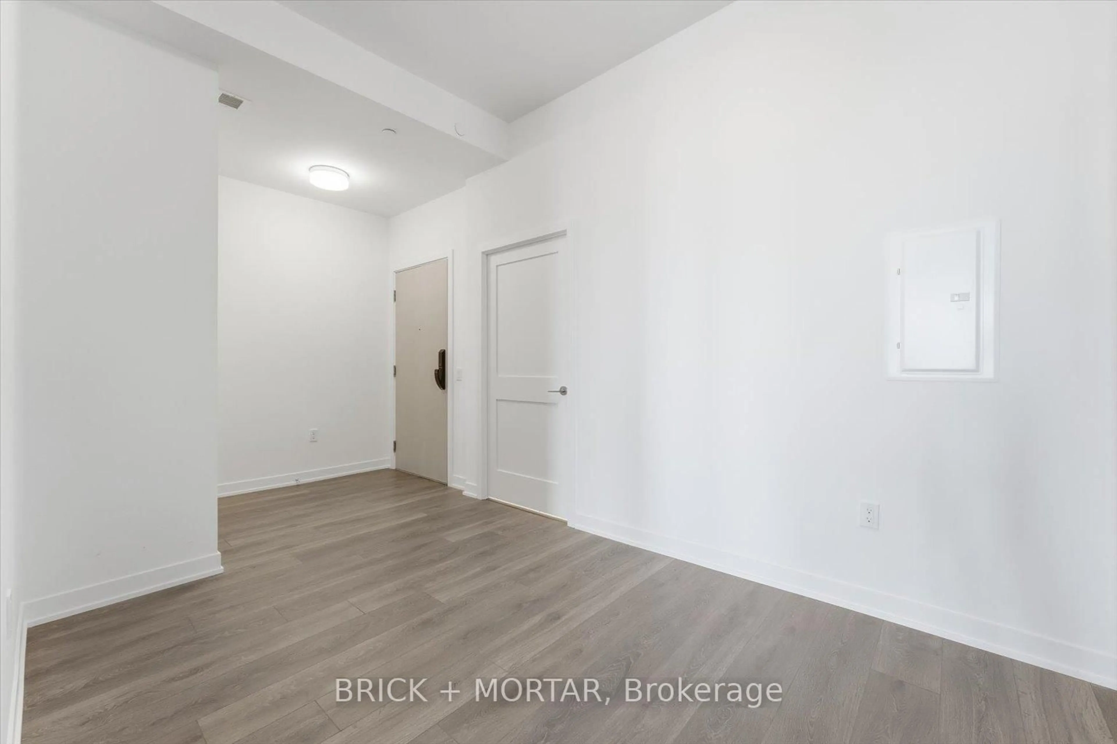 A pic of a room for 1 Hillsdale Ave #806, Toronto Ontario M4S 0E5