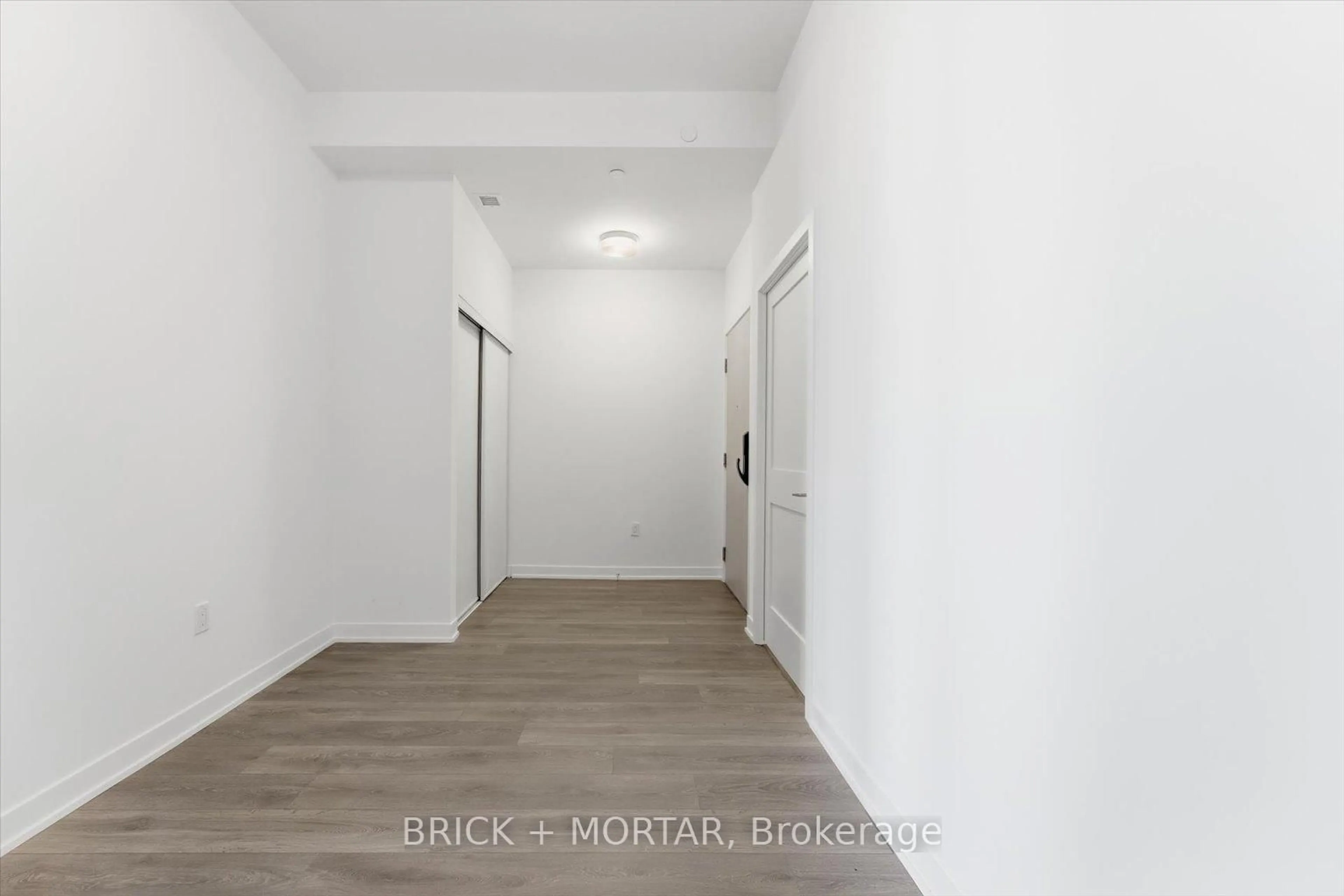 A pic of a room for 1 Hillsdale Ave #806, Toronto Ontario M4S 0E5