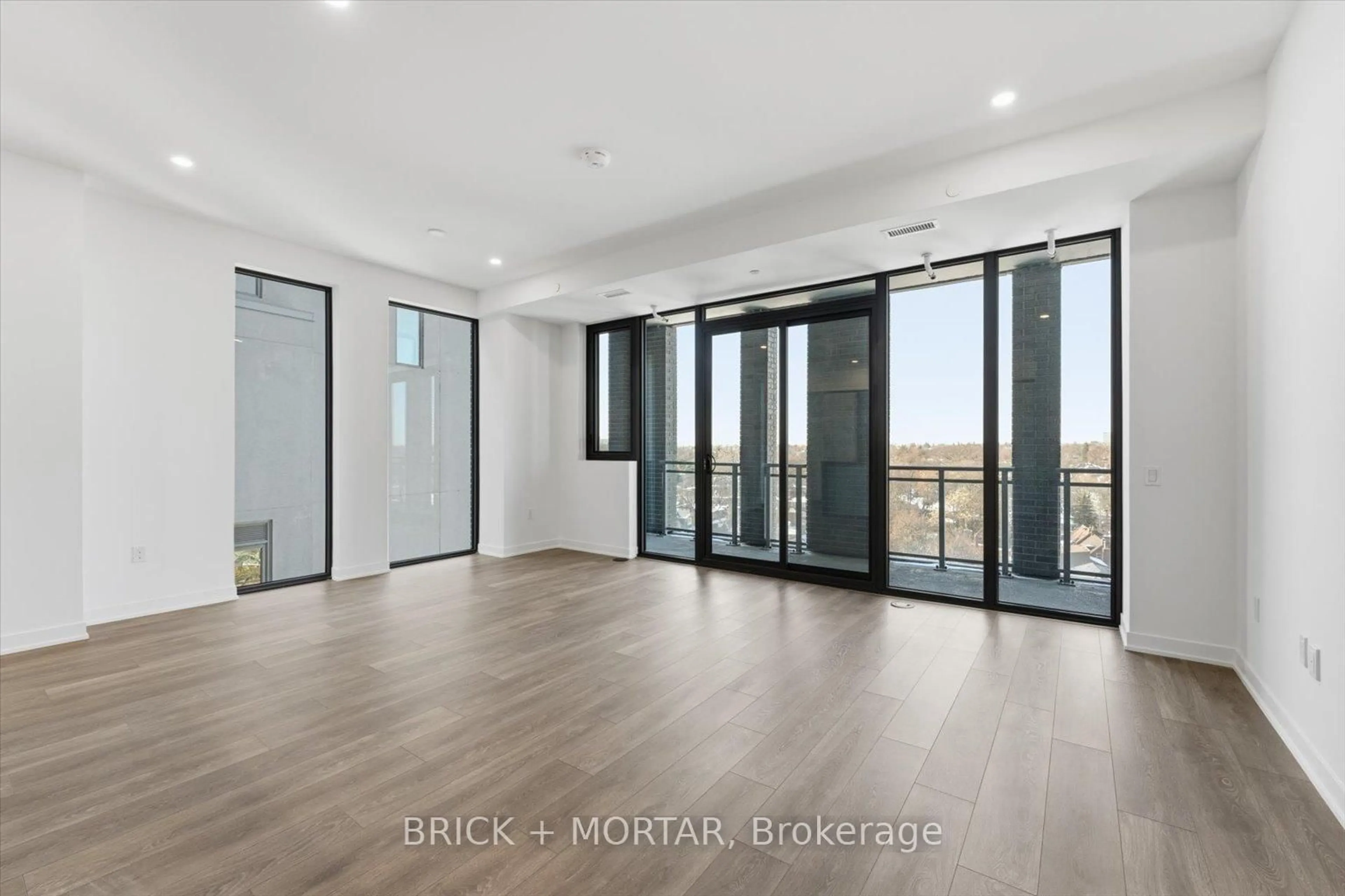 A pic of a room for 1 Hillsdale Ave #806, Toronto Ontario M4S 0E5