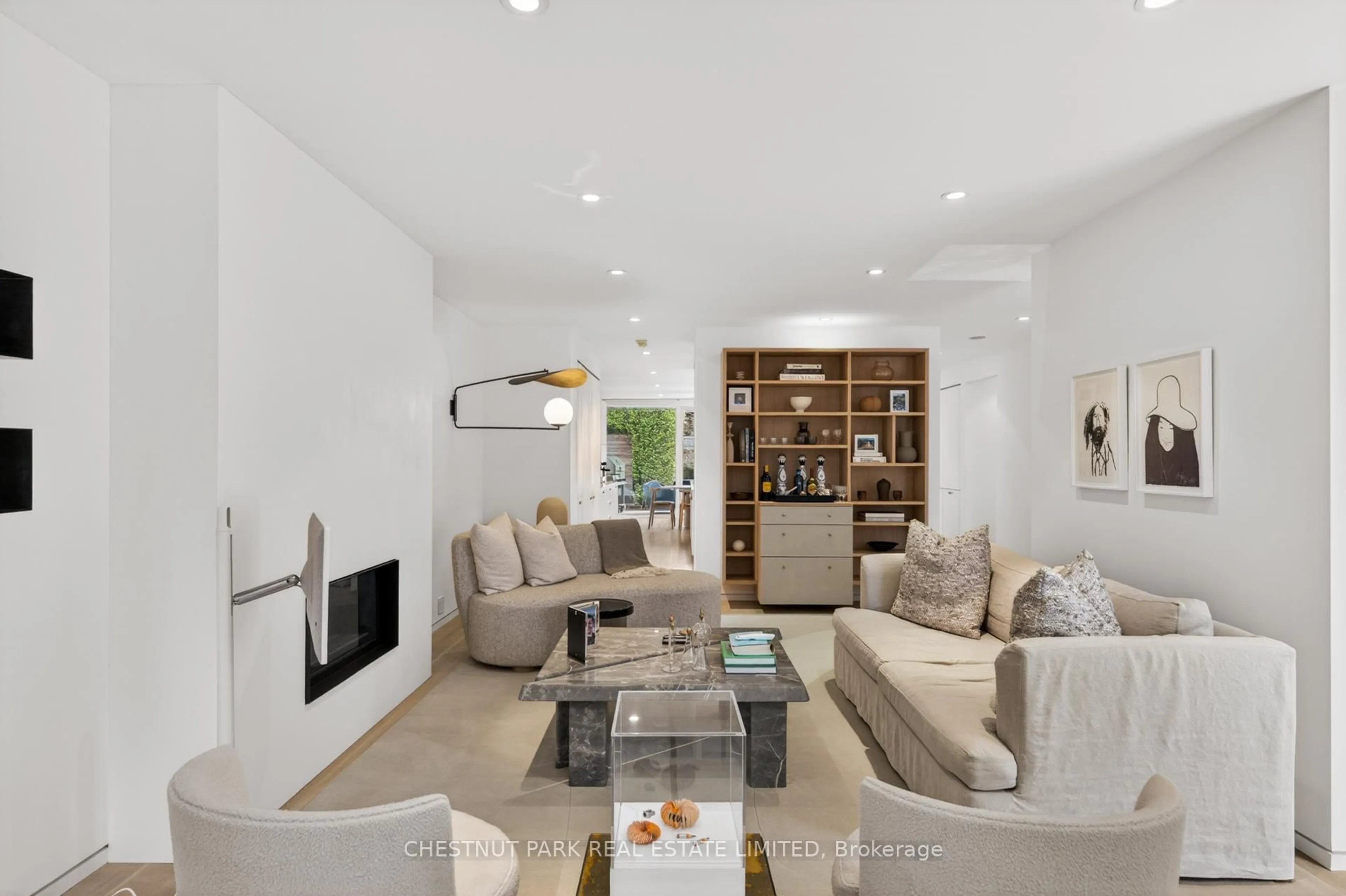 Living room with furniture, unknown for 5 Edgecombe Ave, Toronto Ontario M5N 2X1