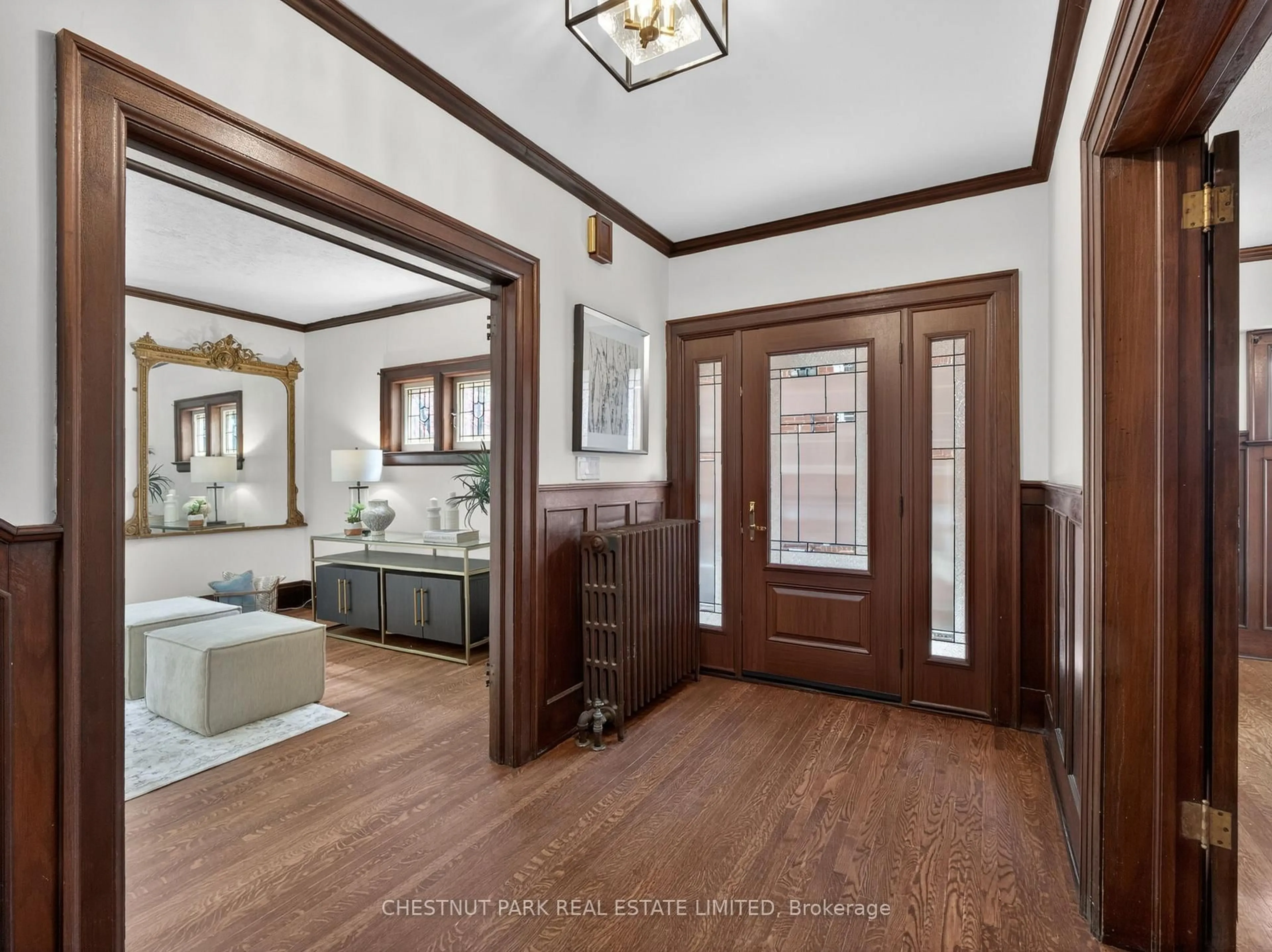 Indoor entryway for 14 Servington Cres, Toronto Ontario M4S 2J3