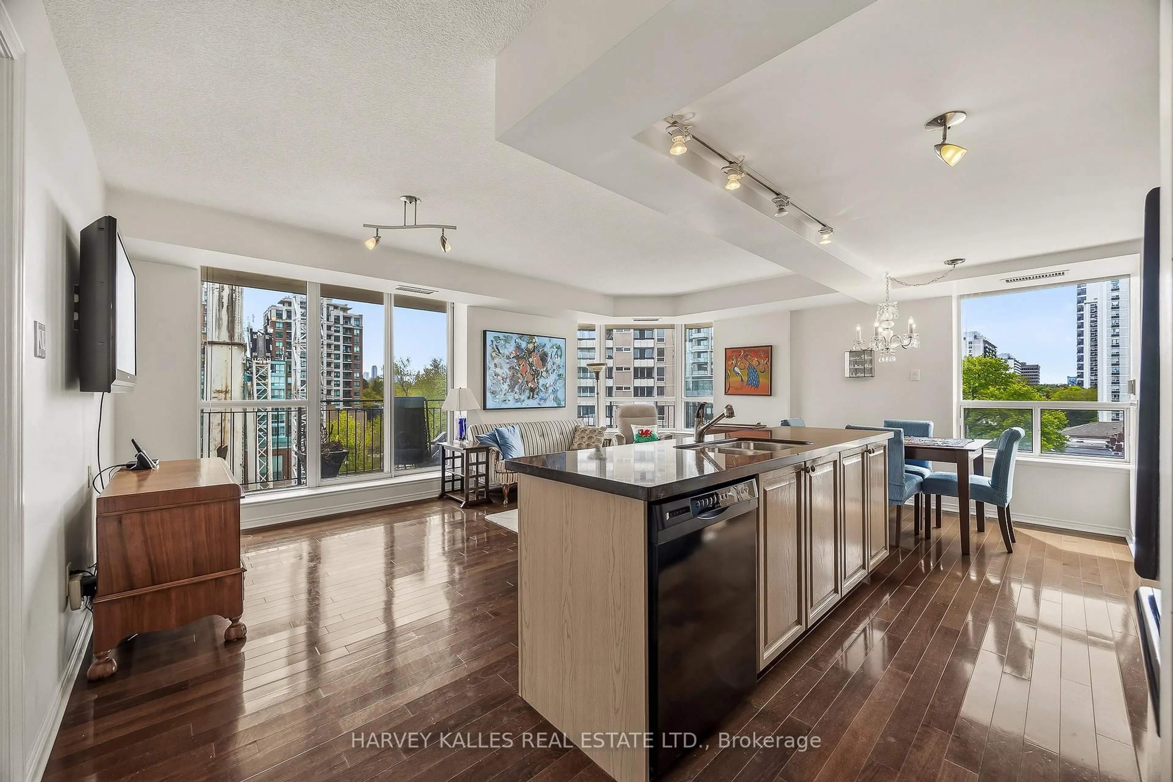 Open concept kitchen, unknown for 300 Balliol St #612, Toronto Ontario M4S 2G6
