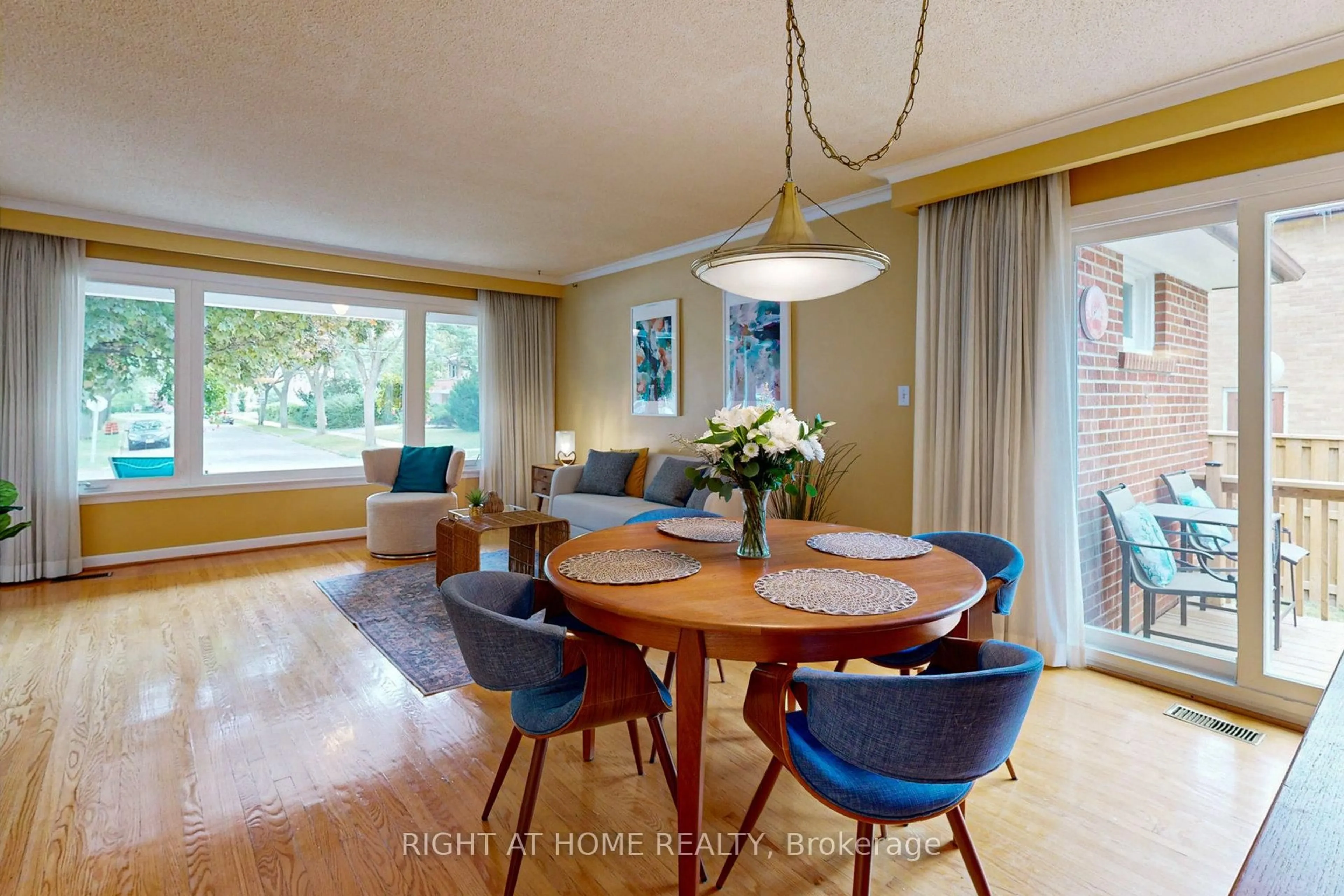 Dining room, wood/laminate floor for 220 Homewood Ave, Toronto Ontario M2M 1K6