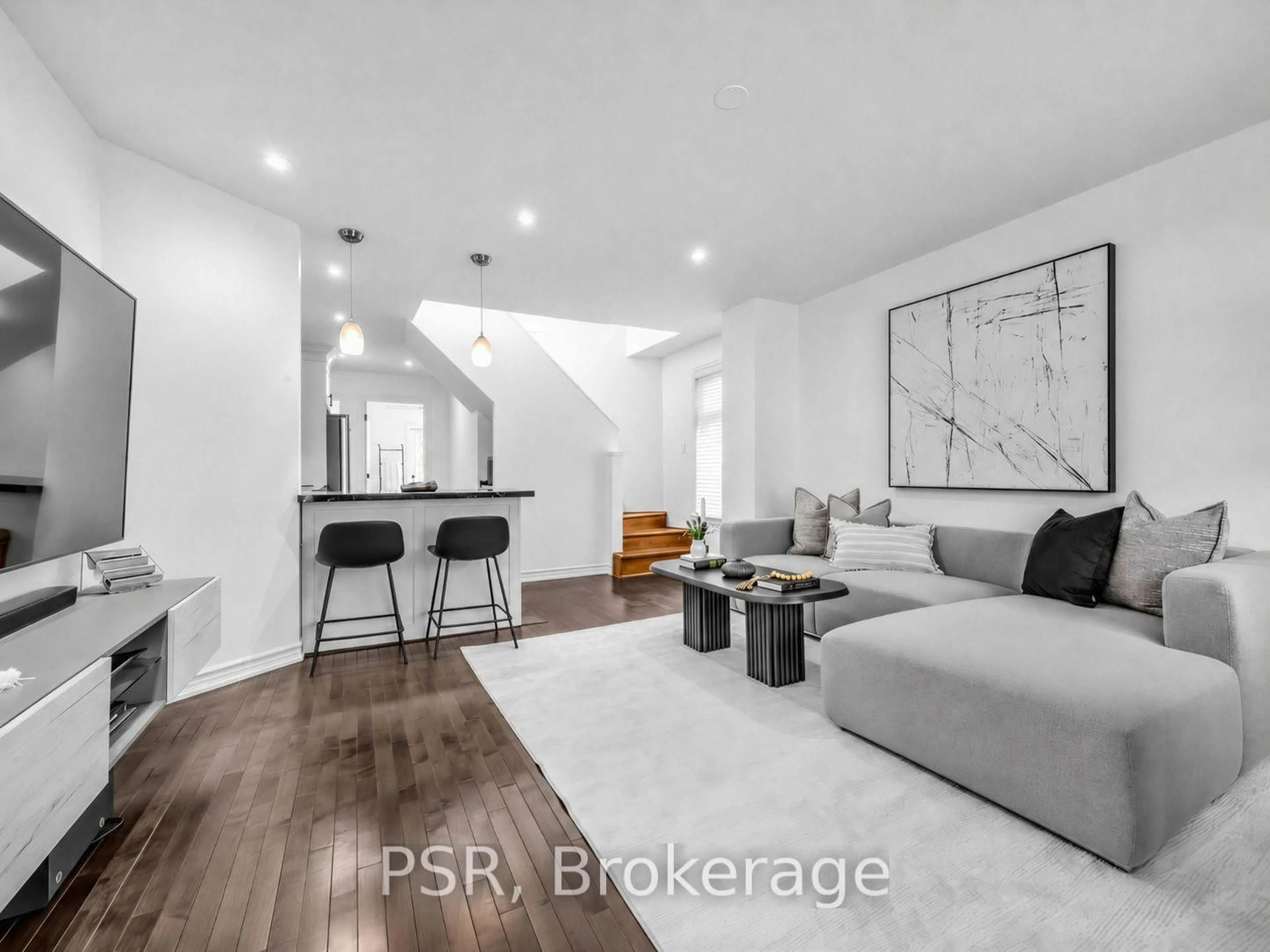 Unknown for 562 Arlington Ave, Toronto Ontario M6C 3A5
