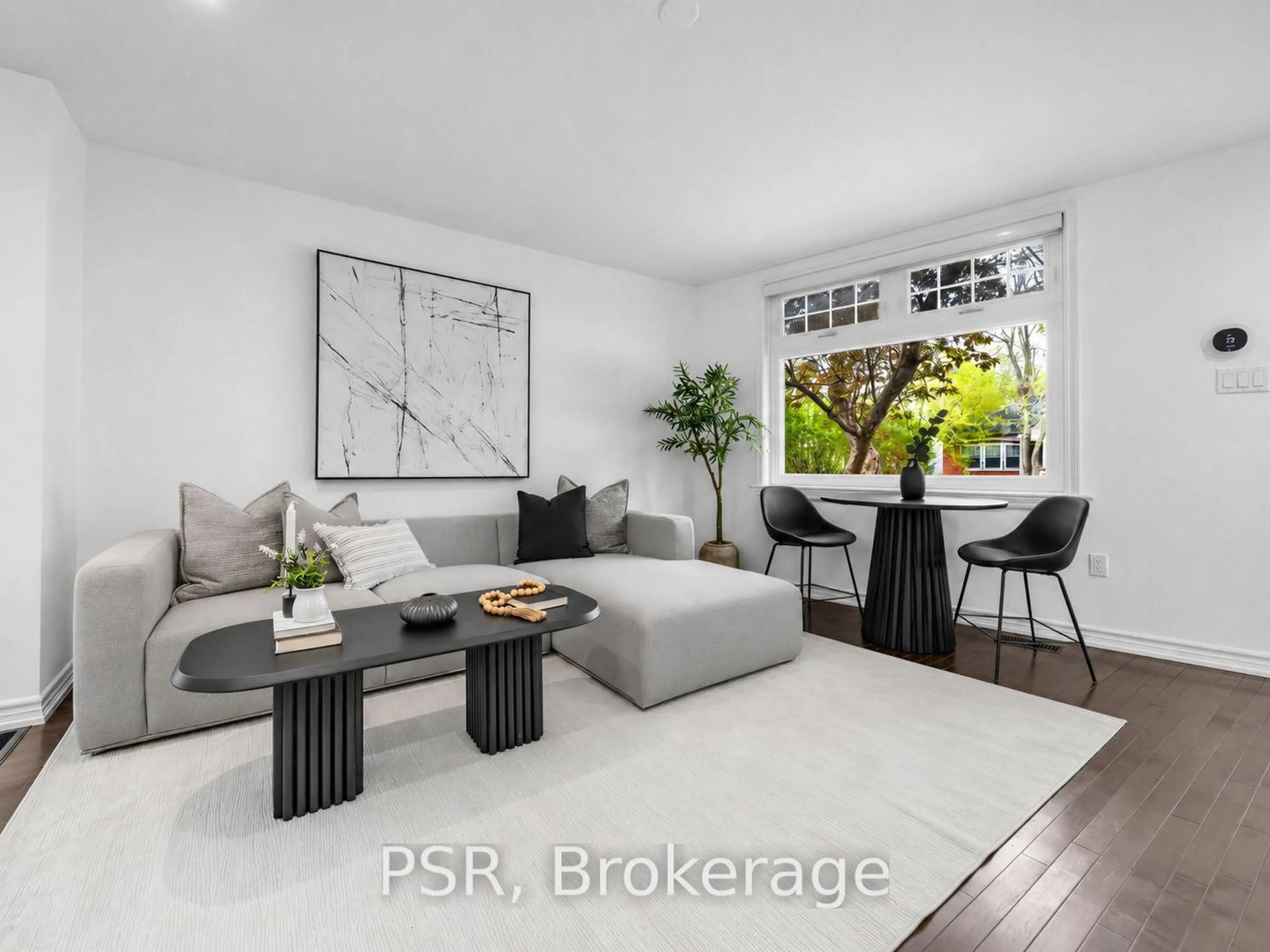 Living room with furniture, unknown for 562 Arlington Ave, Toronto Ontario M6C 3A5