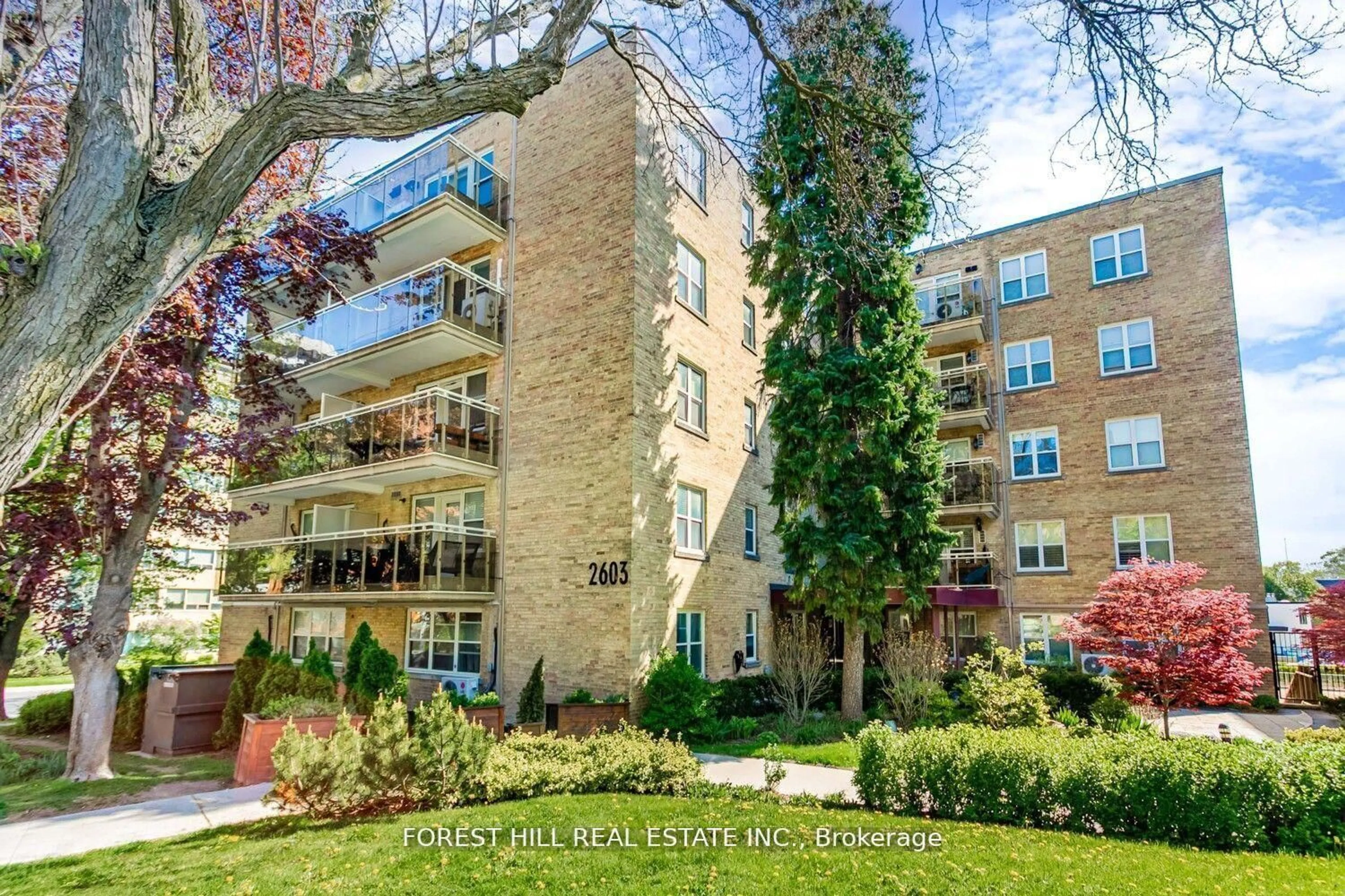 Unknown for 2603 Bathurst St #208, Toronto Ontario M6B 2Z6