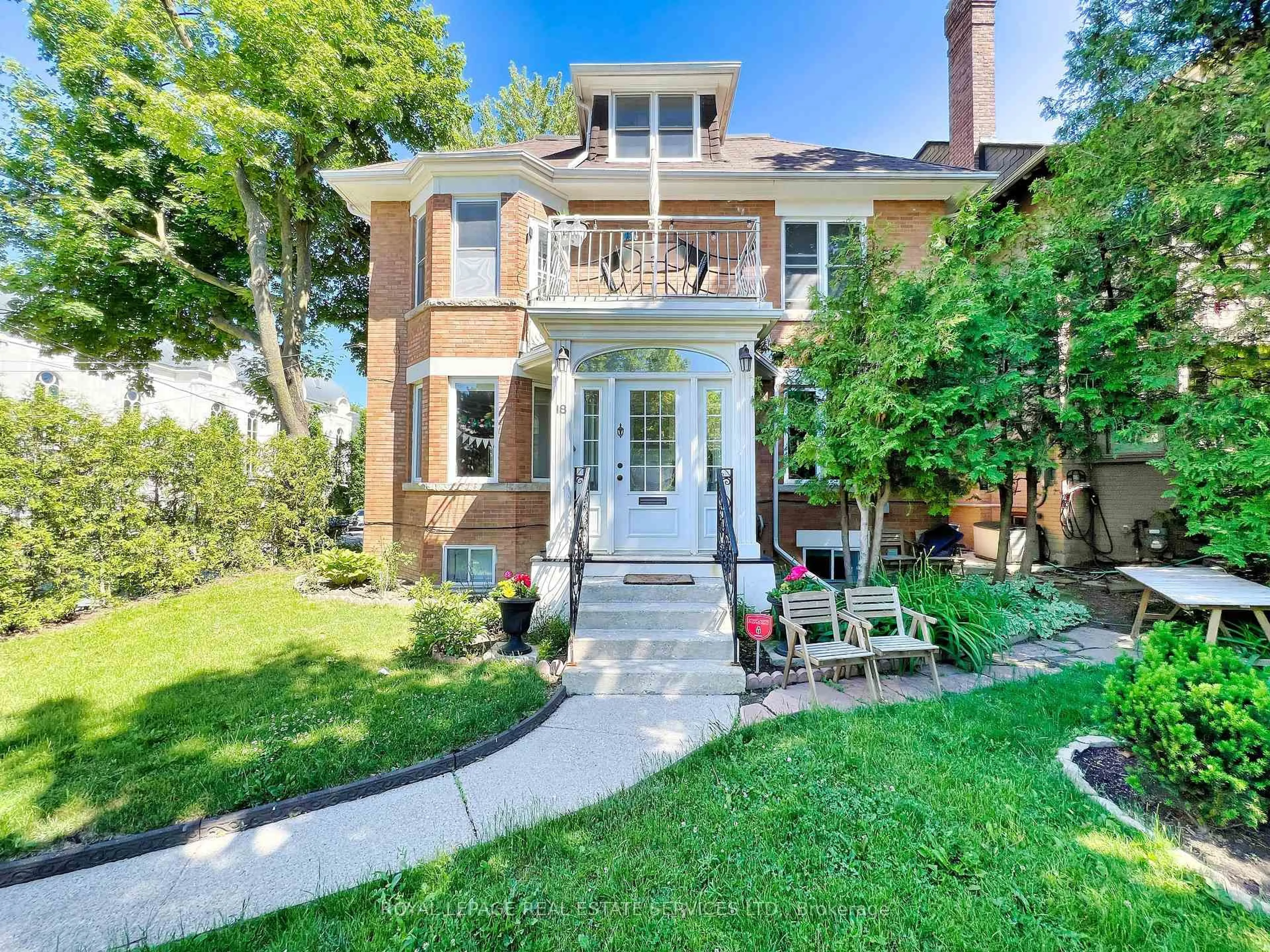 Home with brick exterior material, street for 18 Shorncliffe Ave, Toronto Ontario M4V 1T1