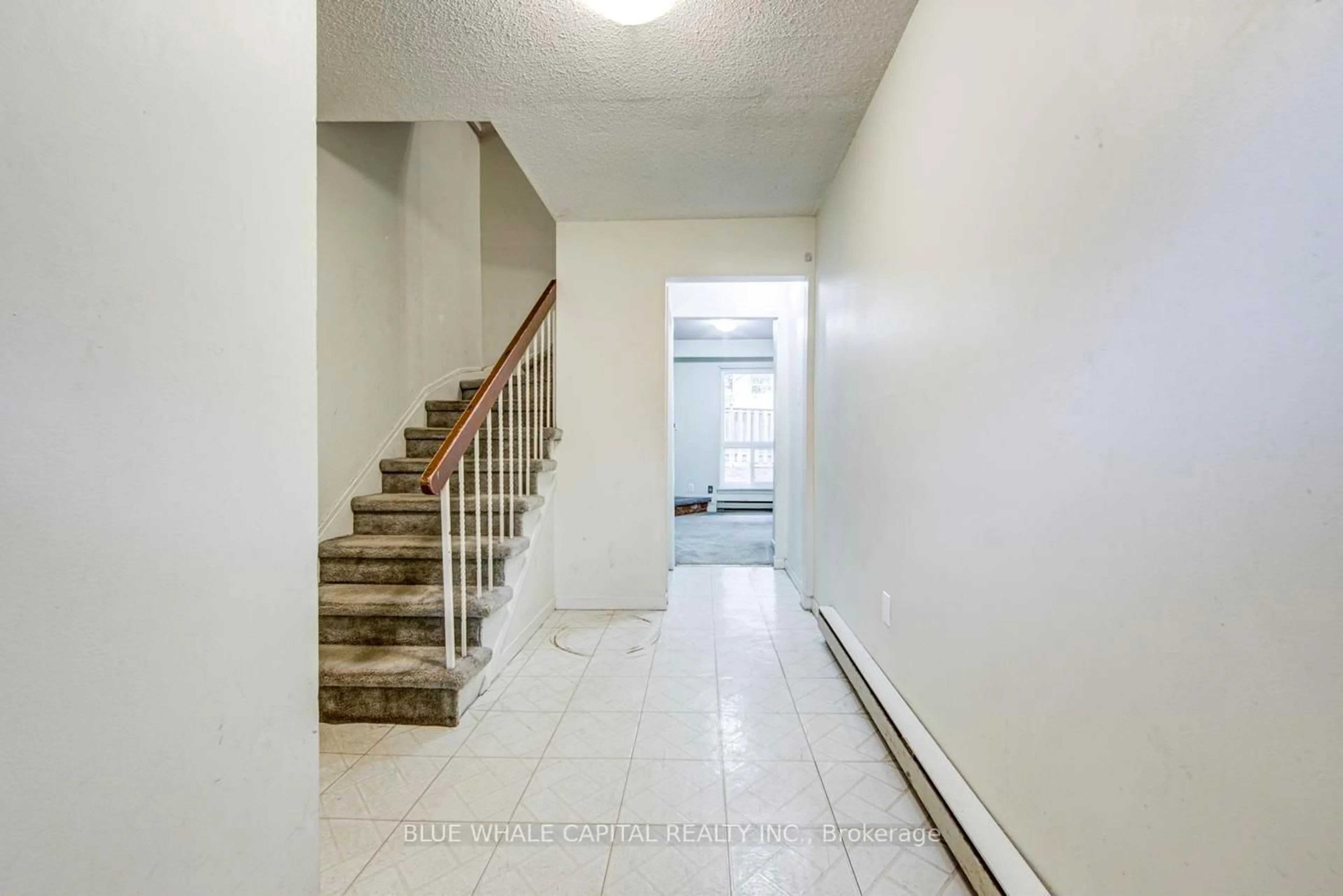 Indoor foyer for 38 Thimble Berry Way, Toronto Ontario M2H 3K7
