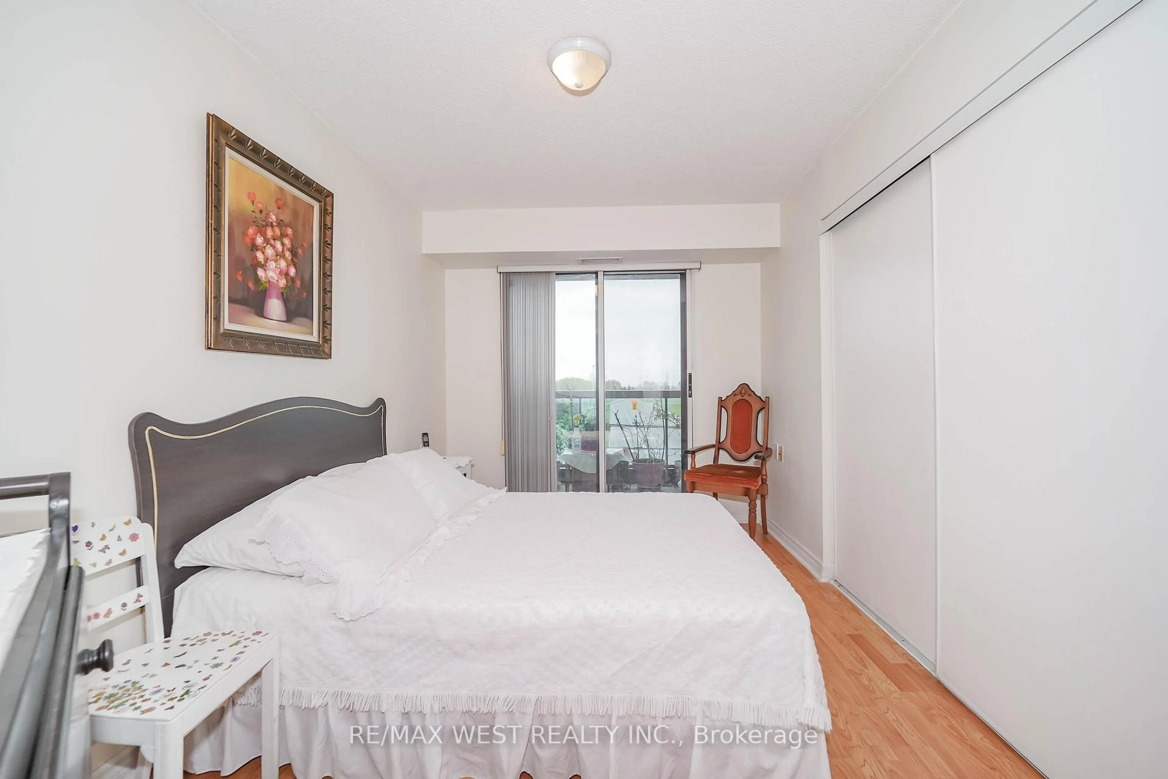 Bedroom with bed, unknown for 1030 Sheppard Ave #208, Toronto Ontario M3H 6C1