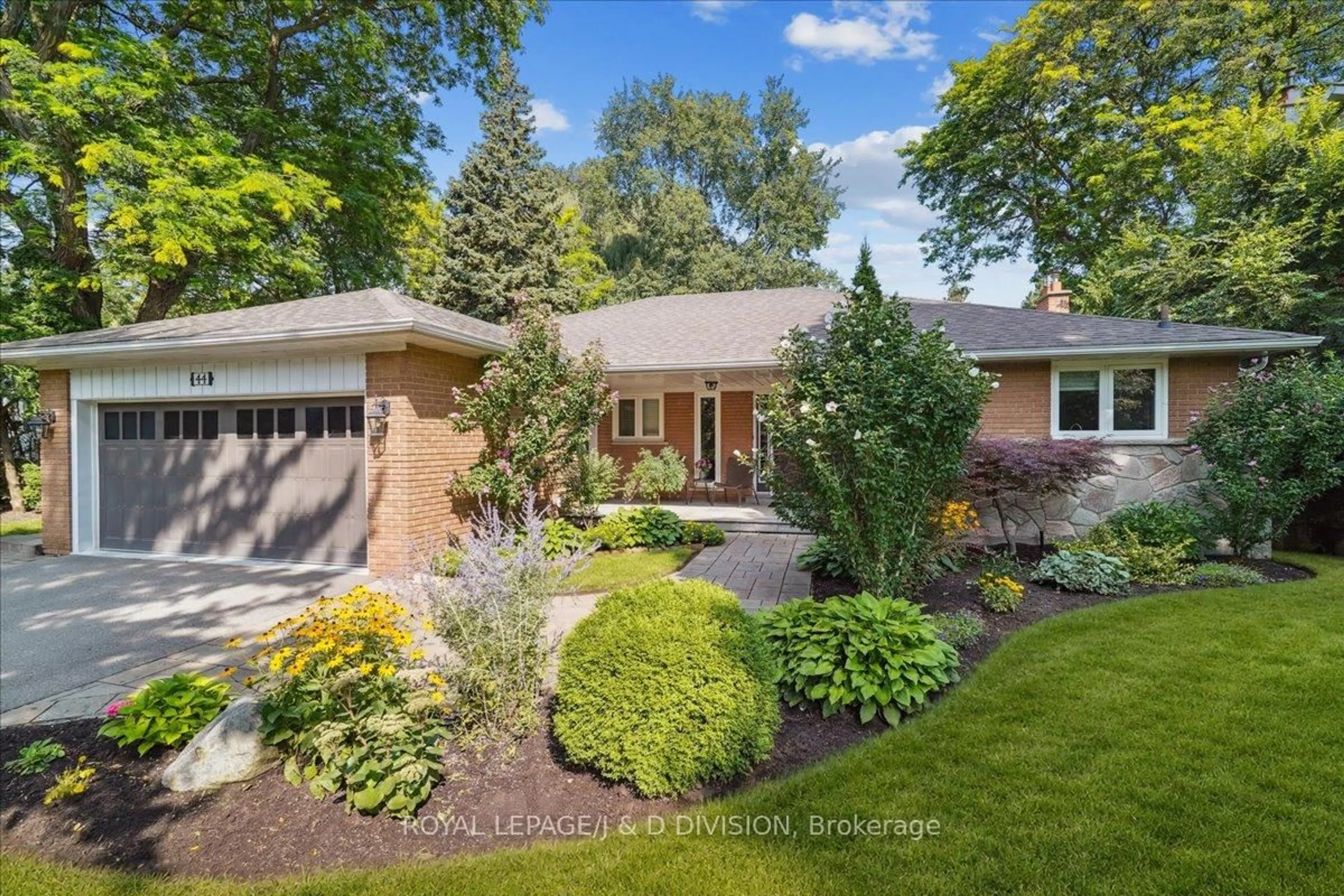 Home with brick exterior material, street for 44 George Henry Blvd, Toronto Ontario M2J 1E2