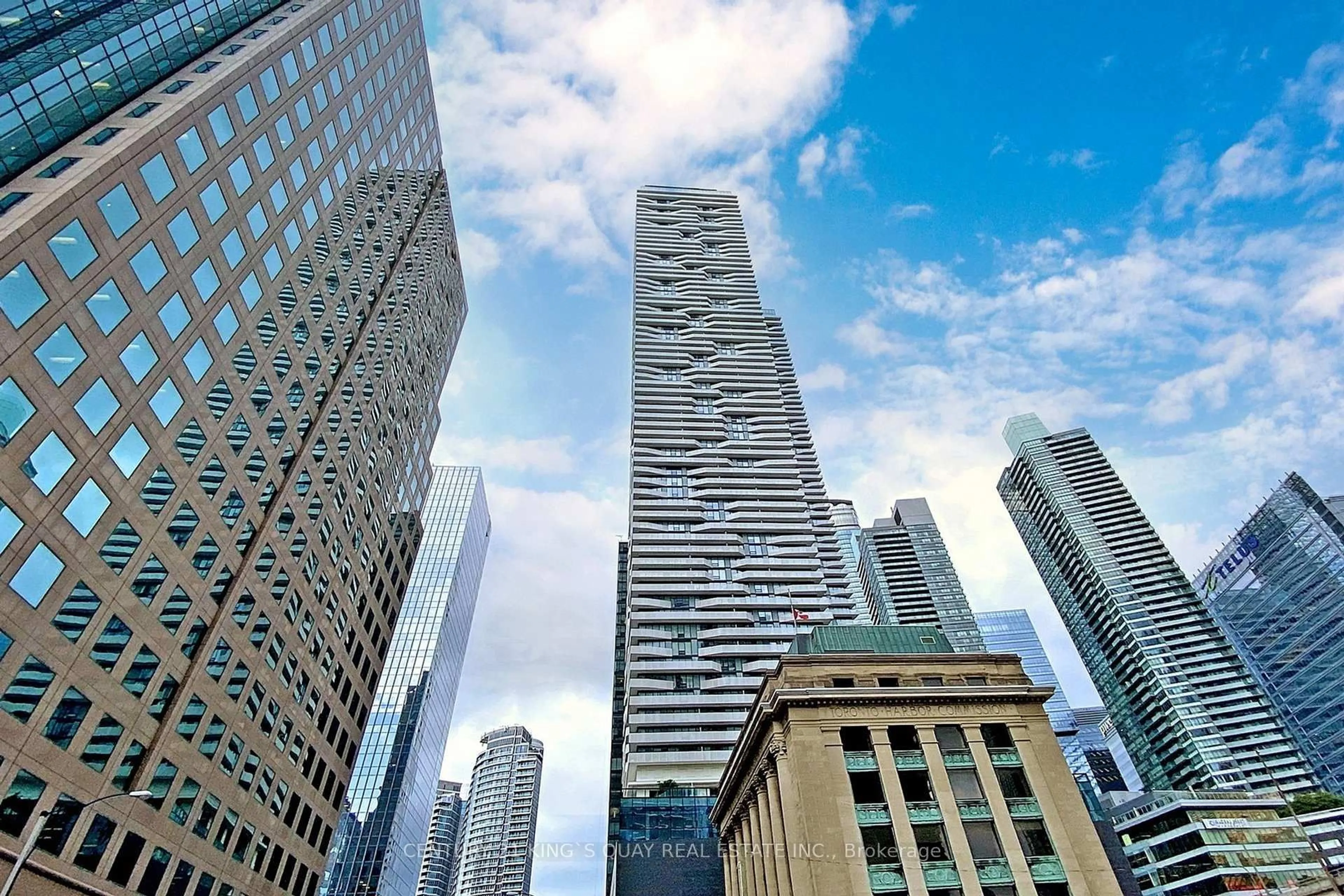 Unknown for 88 Harbour St #4204, Toronto Ontario M5J 1B7