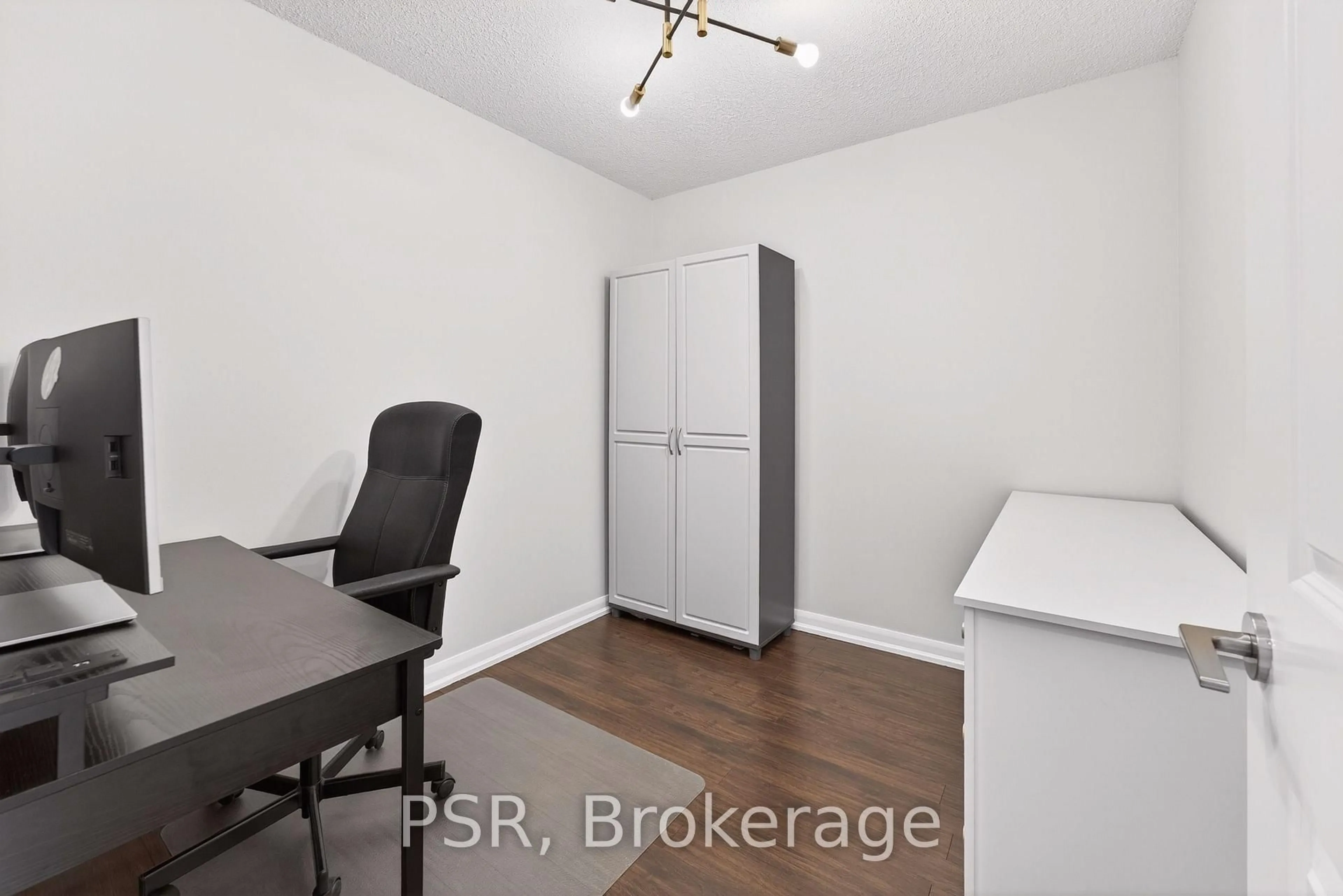A pic of a room for 4978 Yonge St #2601, Toronto Ontario M2N 7G8