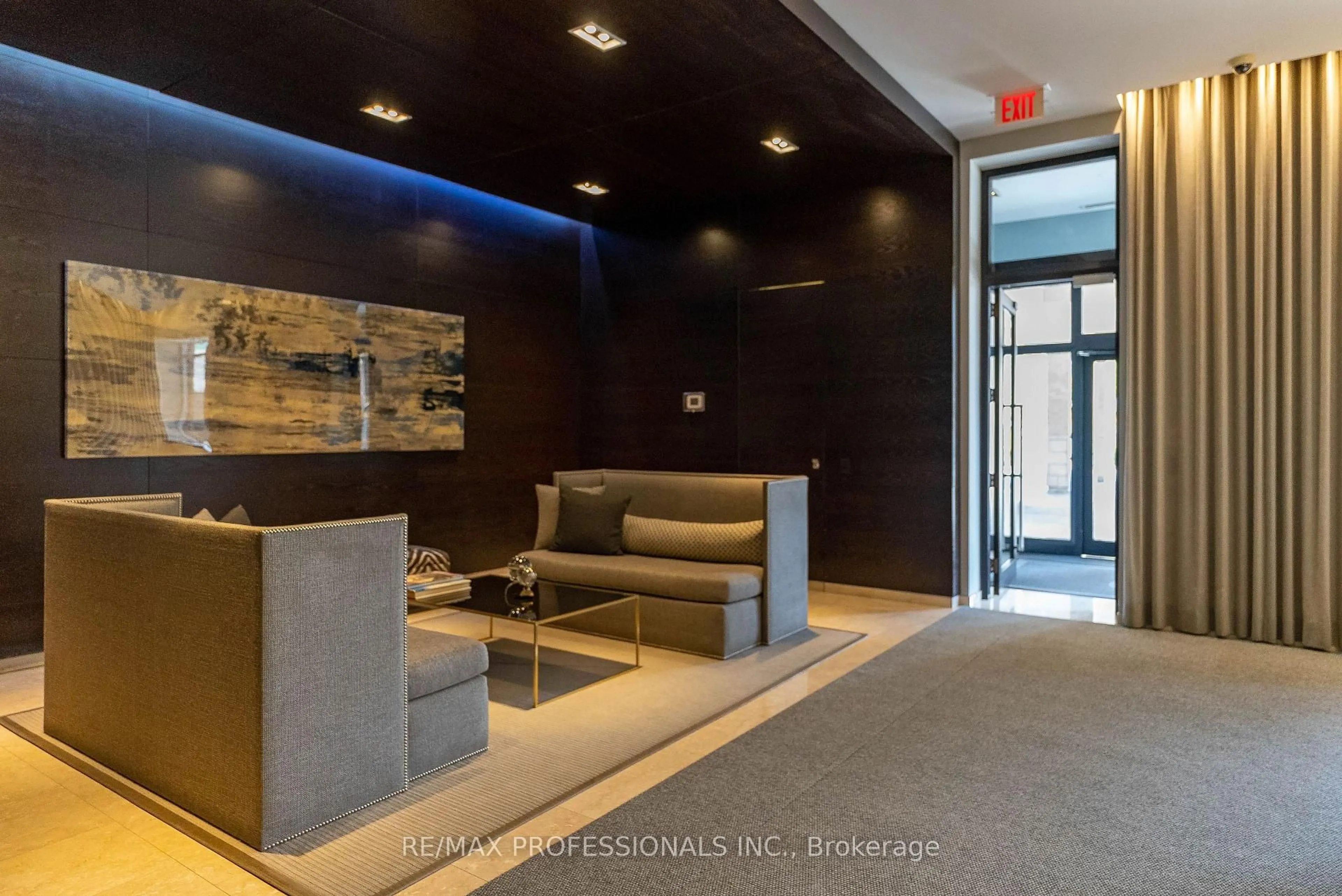 Lobby for 99 Avenue Rd #SUBPH3, Toronto Ontario M5R 2G5
