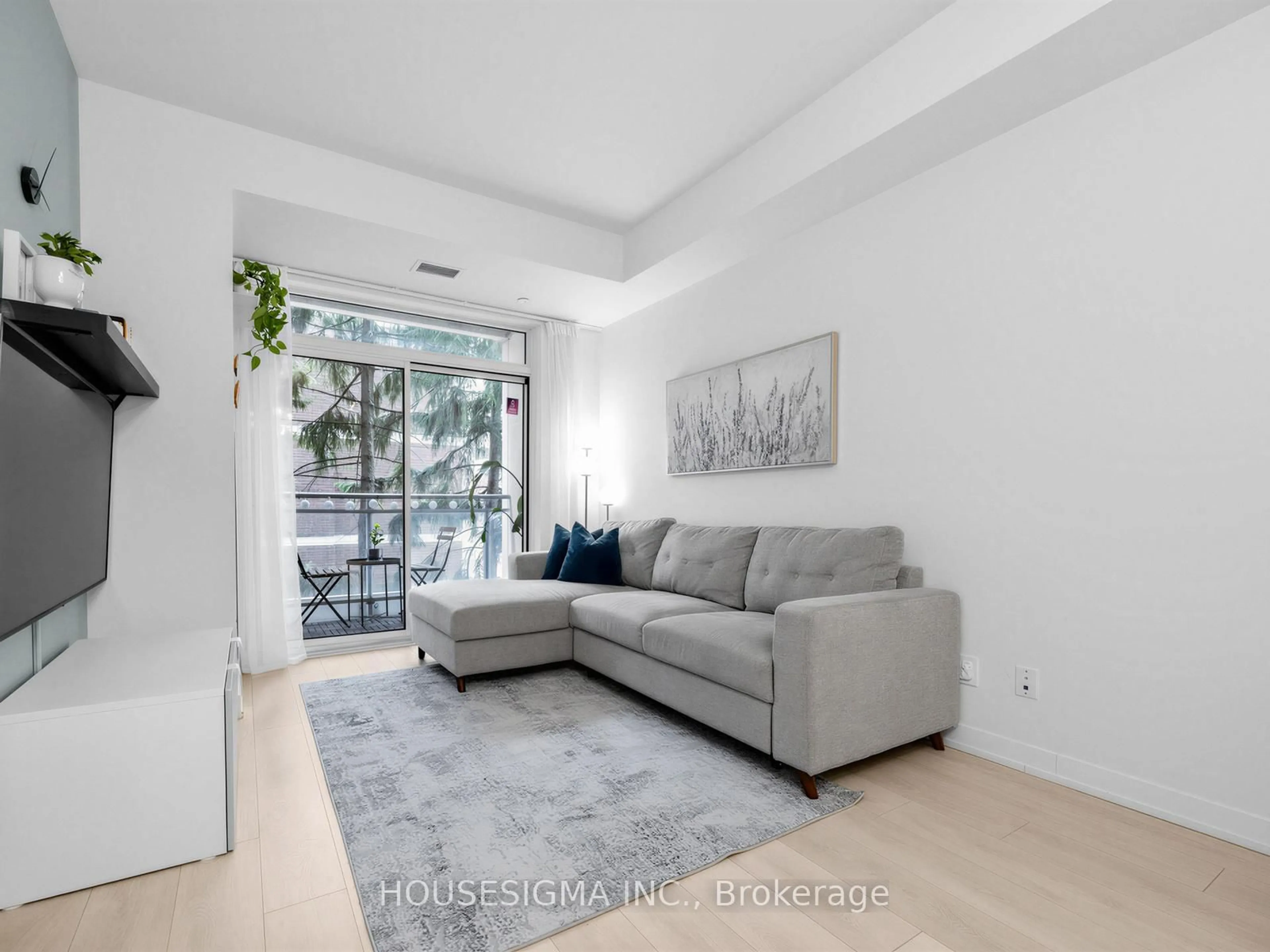 Living room with furniture, unknown for 223 St.Clair Ave #306, Toronto Ontario M4V 0A5
