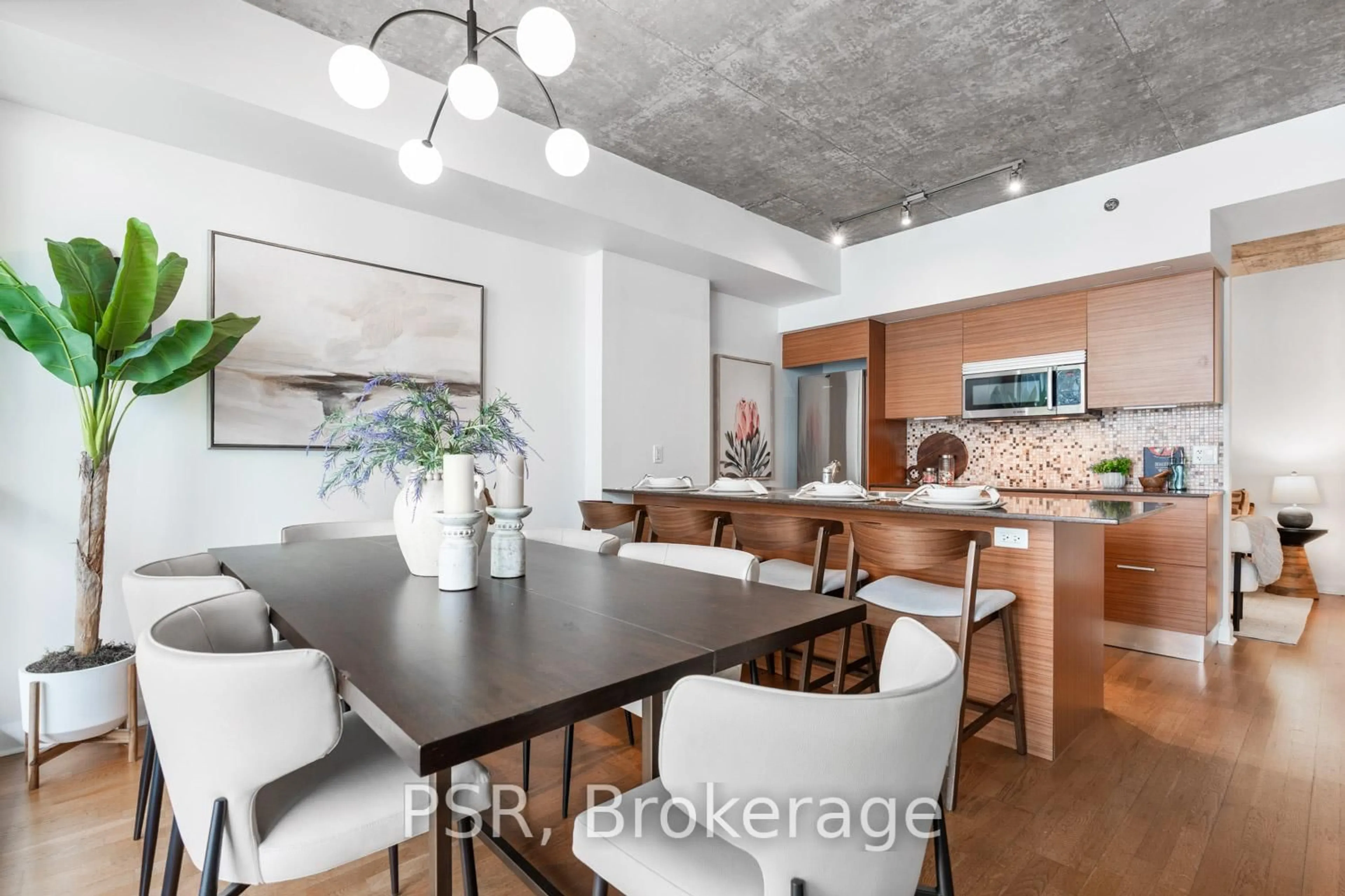 Open concept kitchen, unknown for 375 King St #2805, Toronto Ontario M5V 1K1