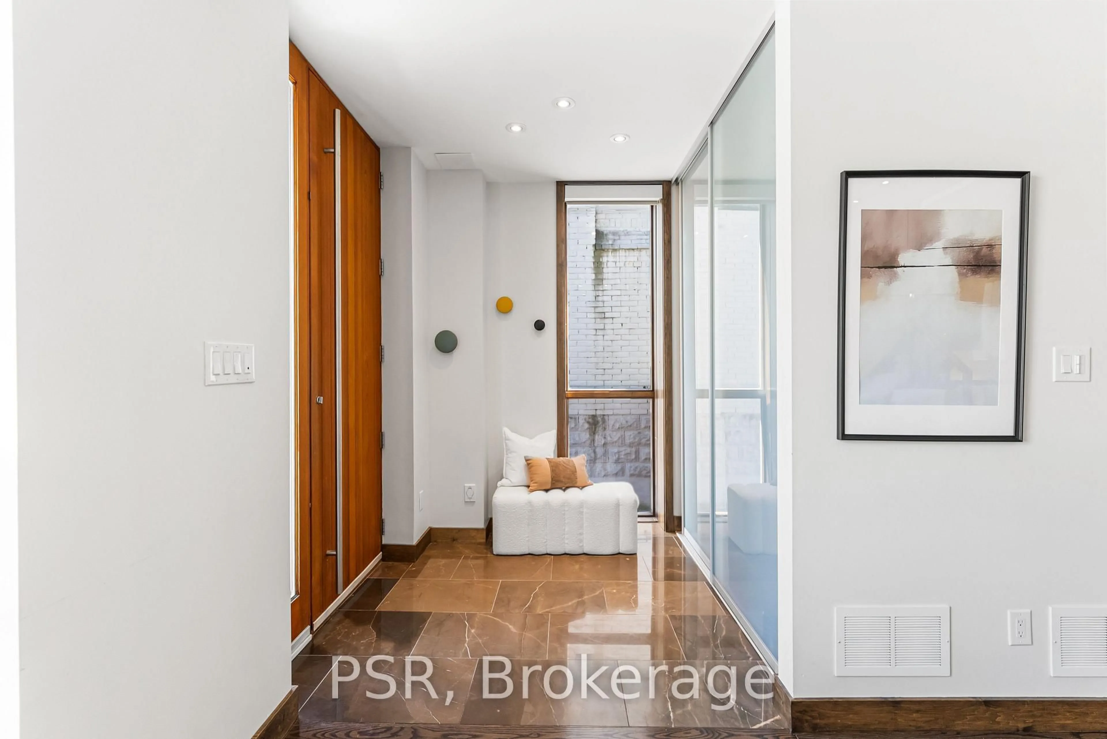 Indoor entryway for 444 Winnett Ave, Toronto Ontario M6C 3M4