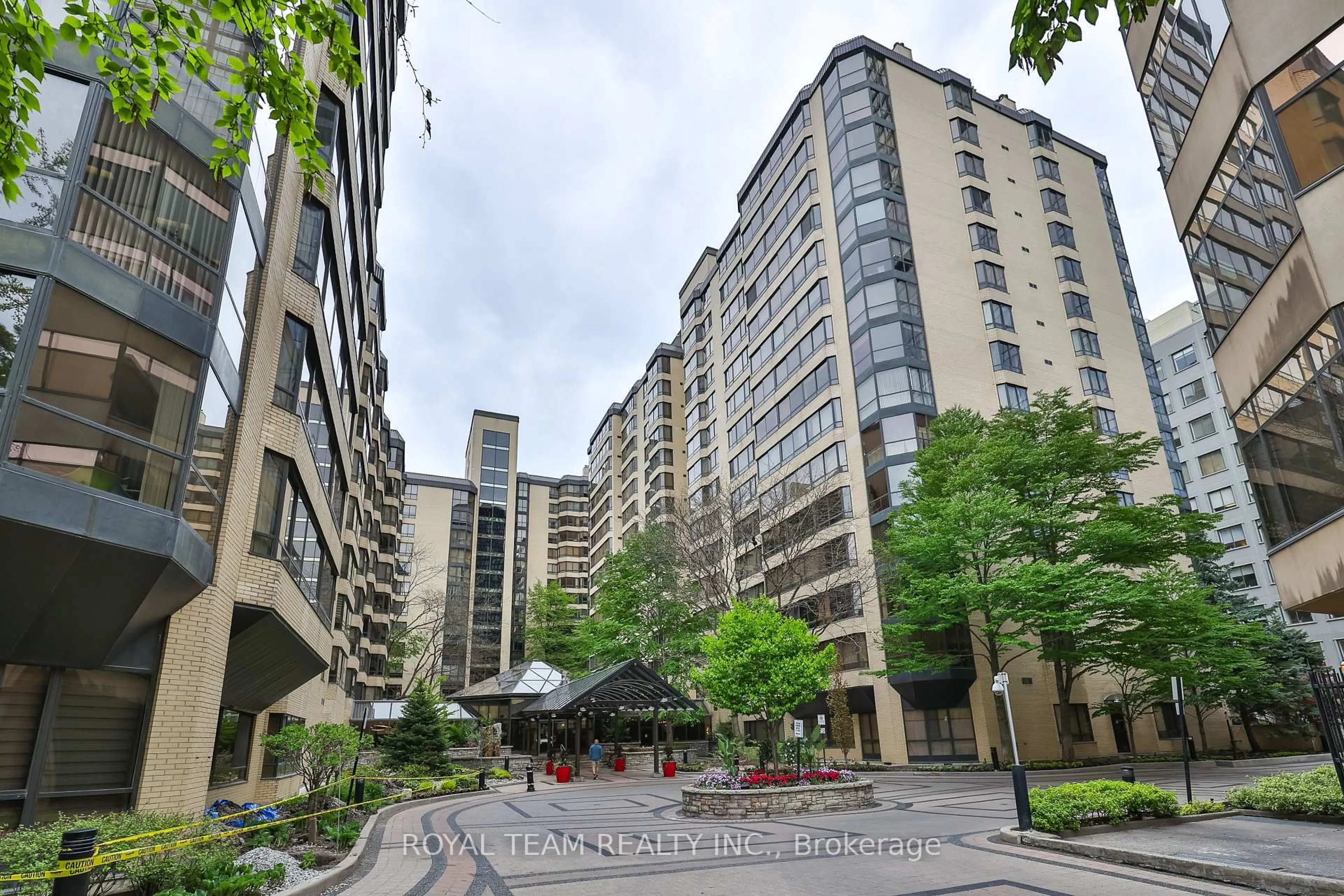 Patio, unknown for 211 Saint Patrick St #C-PH 10, Toronto Ontario M5T 2Y9