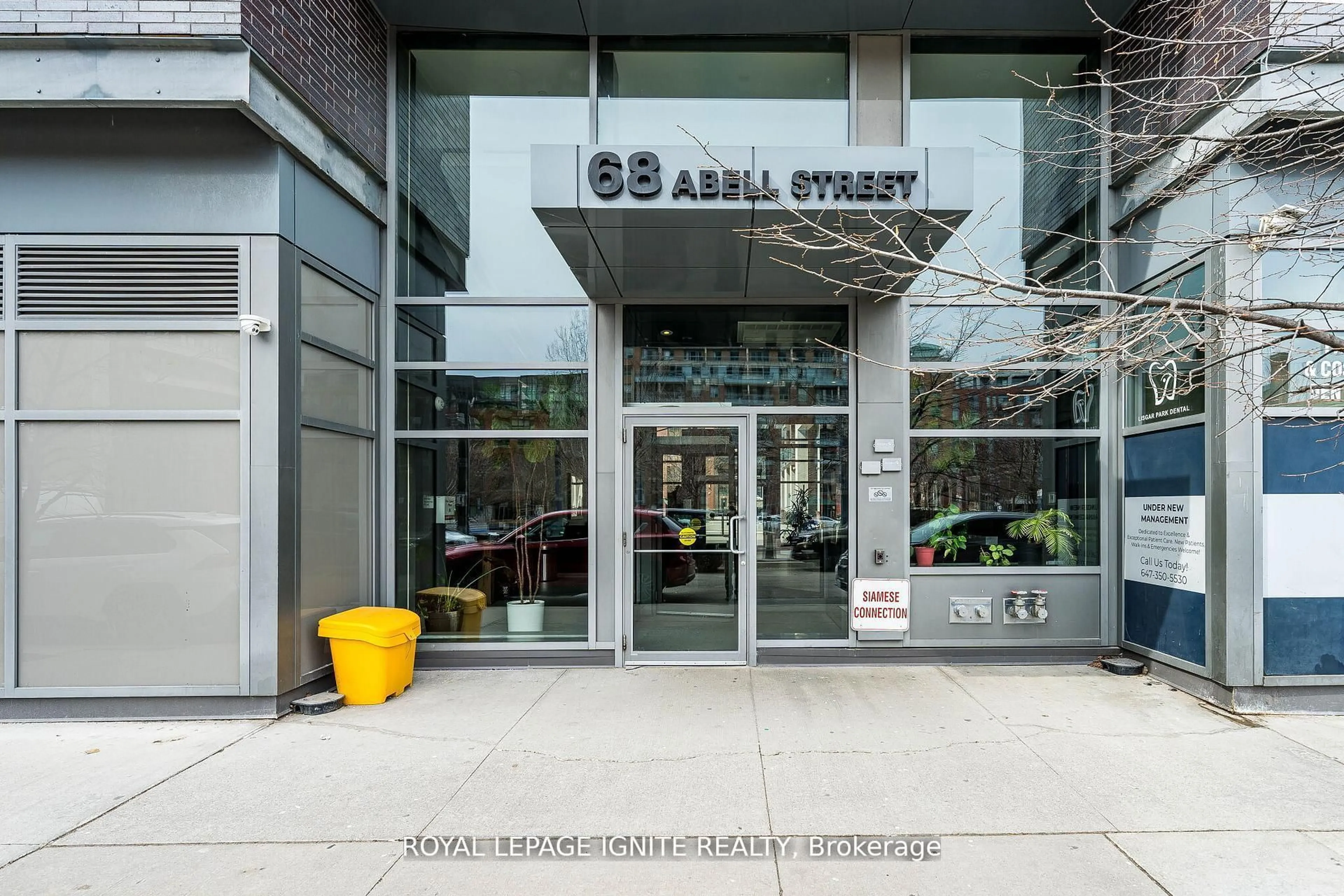 Indoor foyer for 68 Abell St #635, Toronto Ontario M6J 0B1
