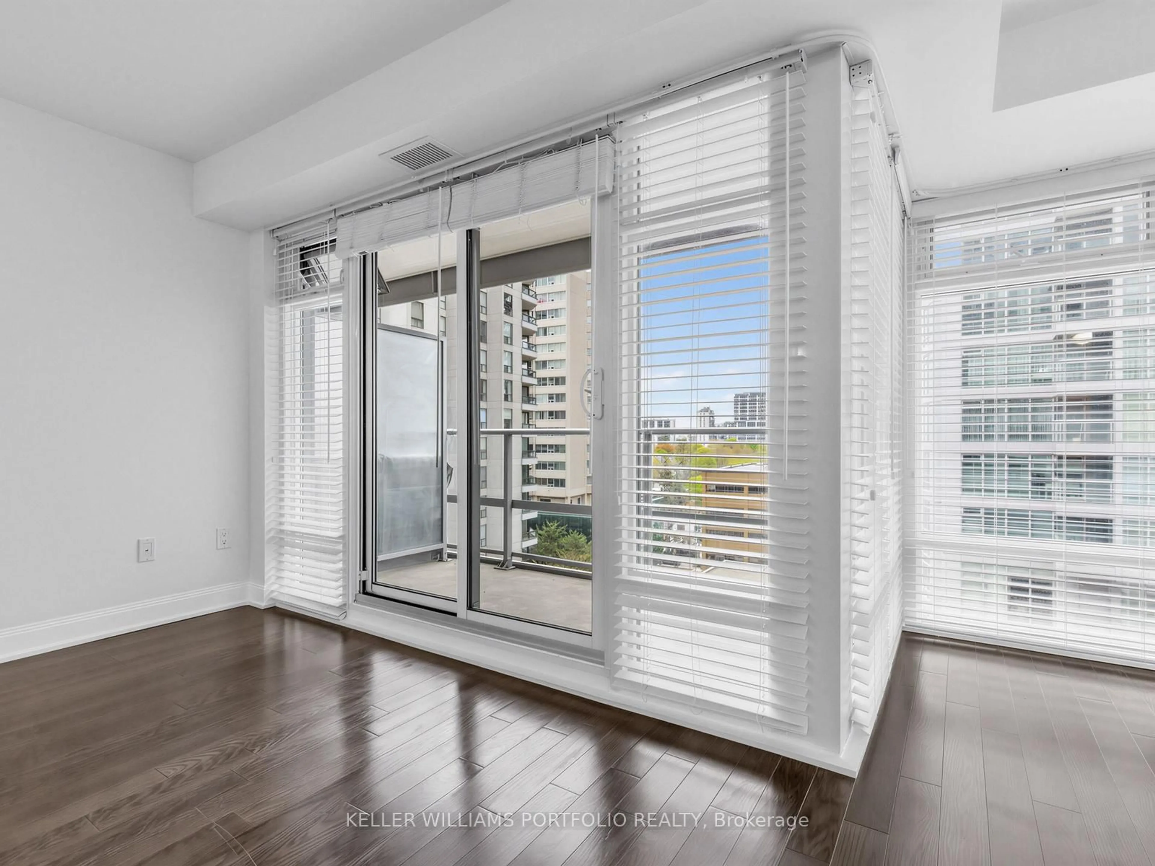 Unknown for 2191 Yonge St #904, Toronto Ontario M4S 3H8