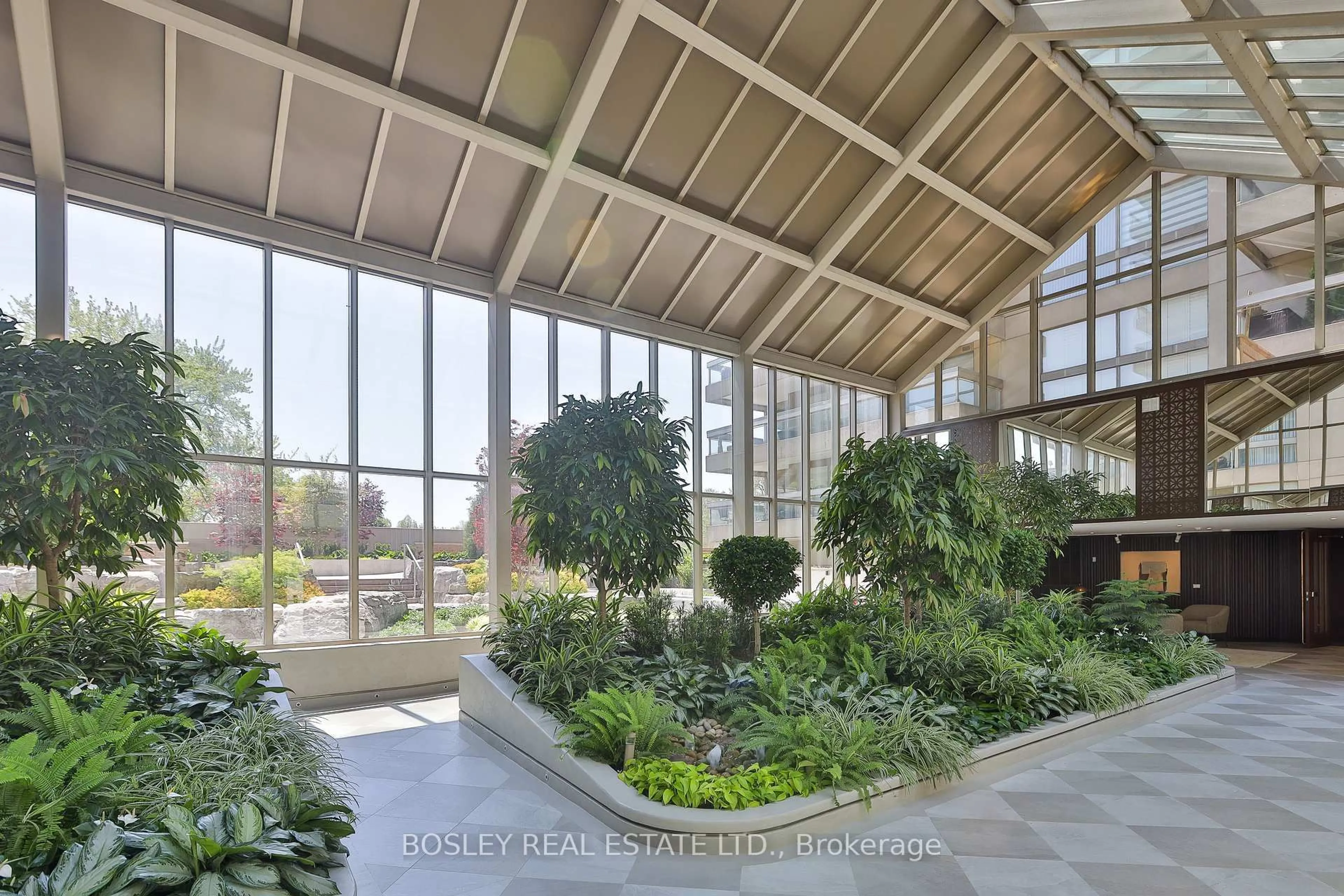 Indoor foyer for 63 St Clair Ave #306, Toronto Ontario M4V 2Y9