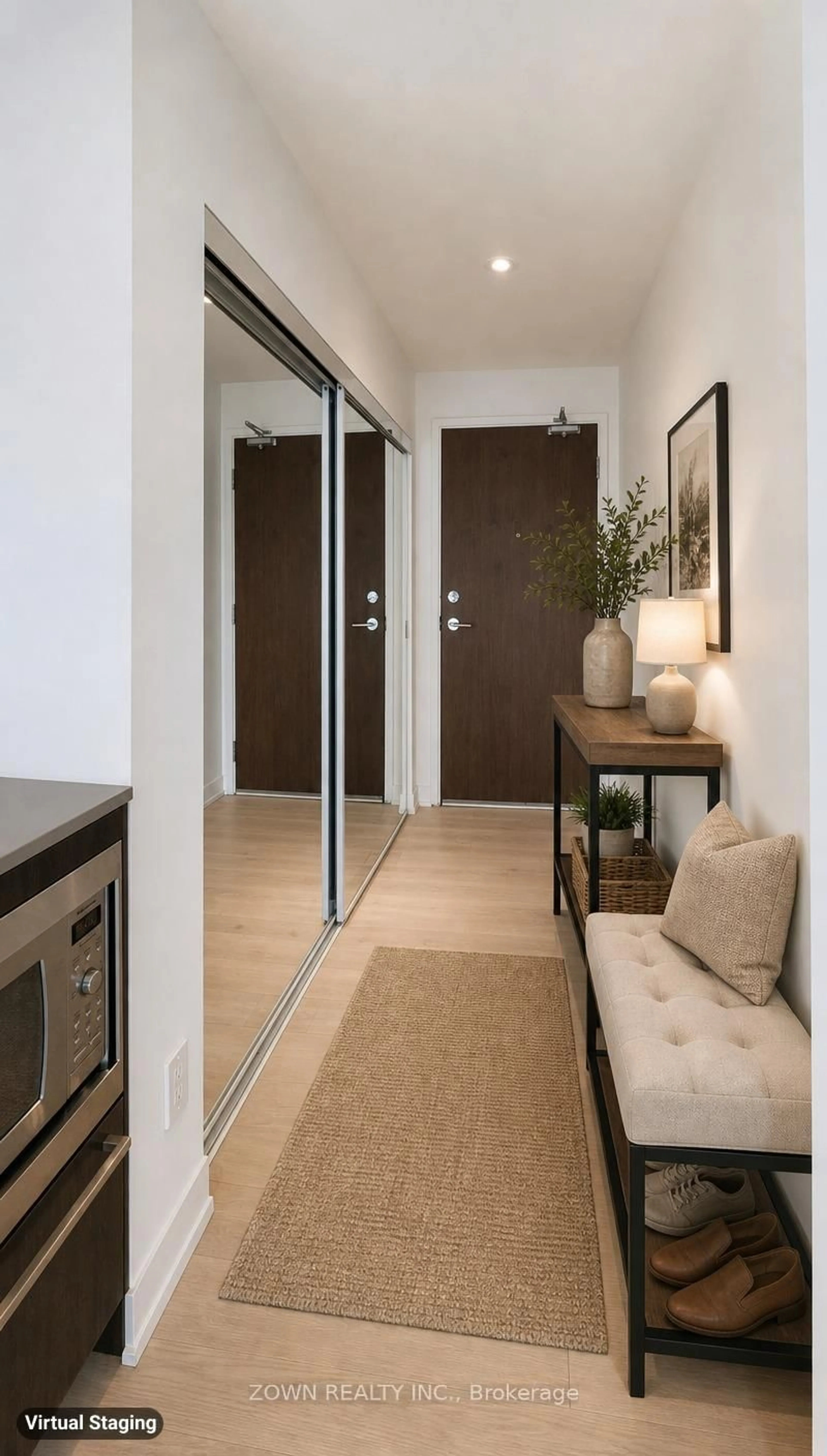 Indoor entryway for 90 Queens Wharf Rd #302, Toronto Ontario M5V 0J4