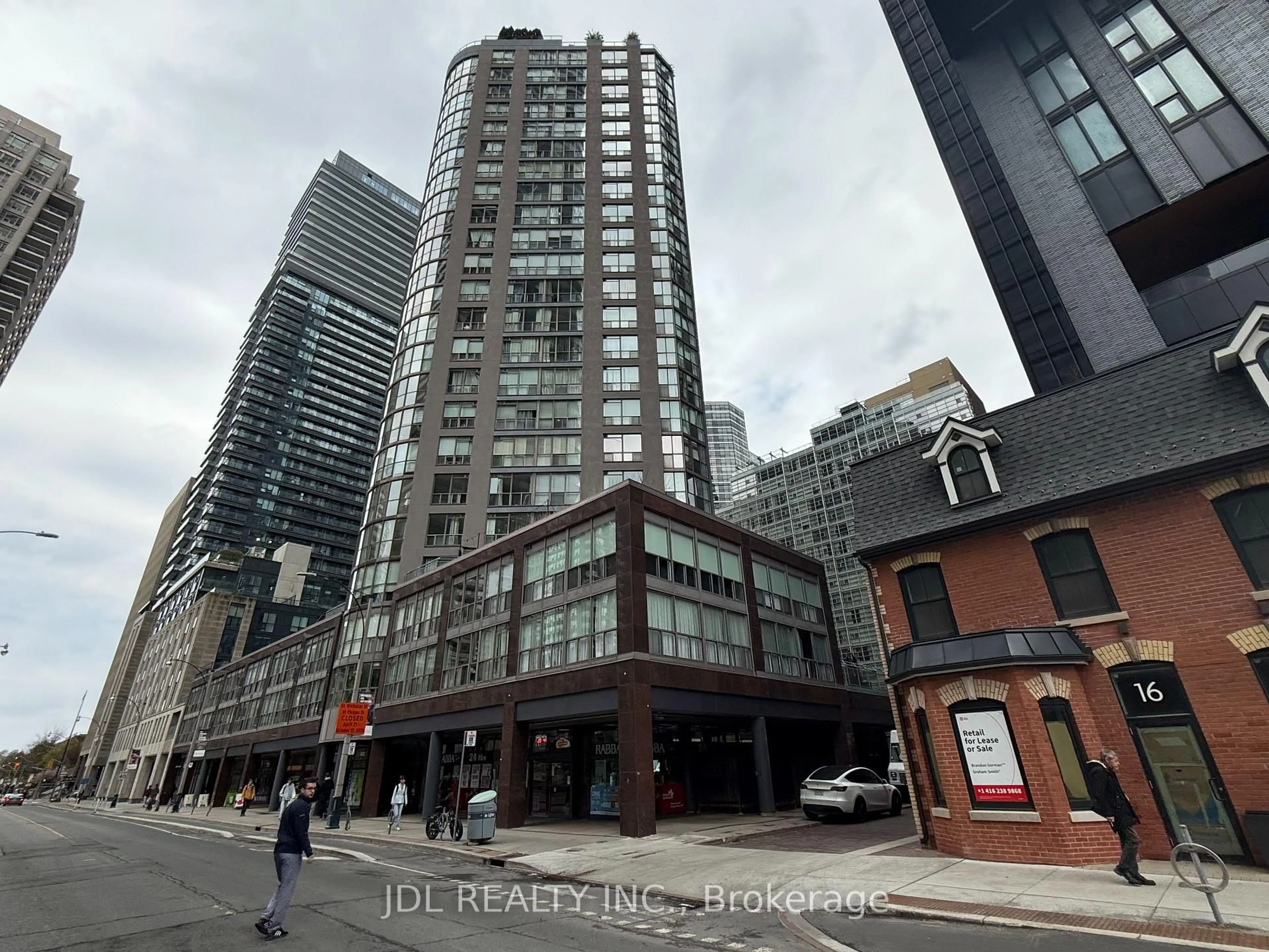 Unknown for 24 Wellesley St #2002, Toronto Ontario M4Y 2X6