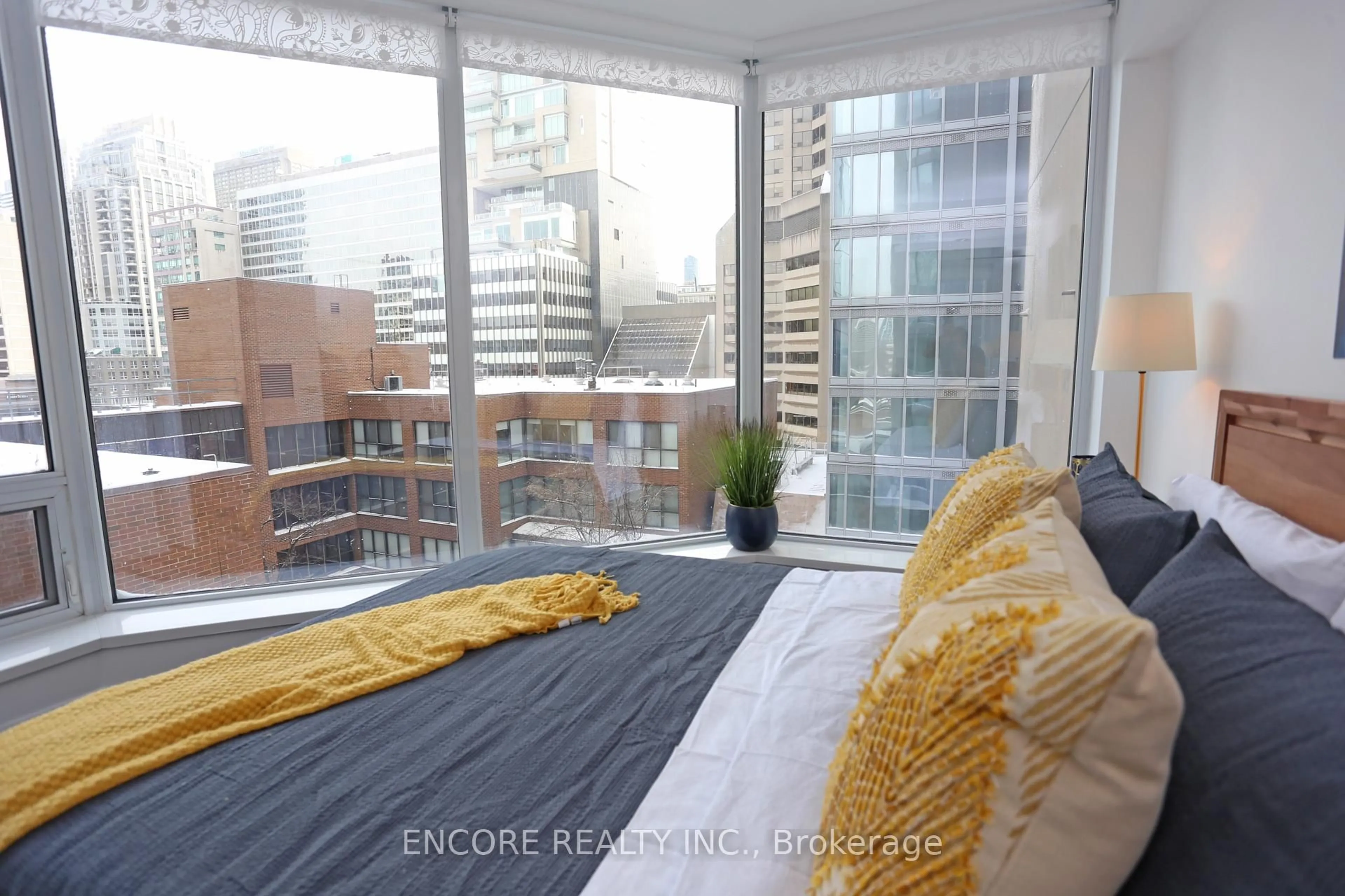 Bedroom with bed, unknown for 155 Yorkville Ave #707, Toronto Ontario M5R 1C4