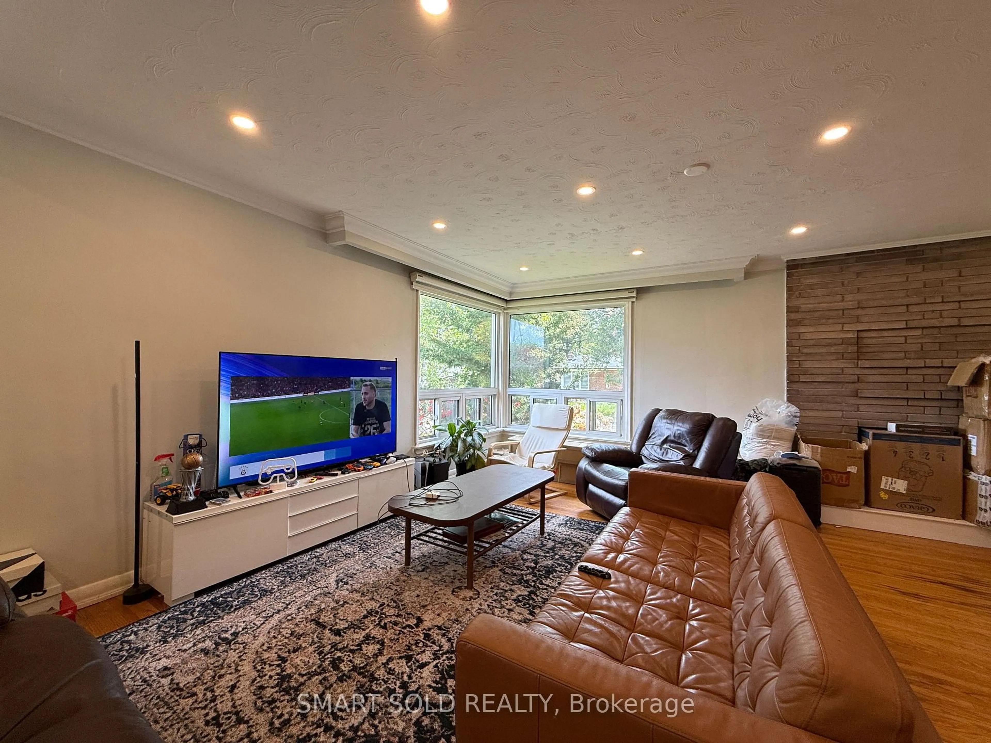 Home theater for 30 Caswell Dr, Toronto Ontario M2M 3L9