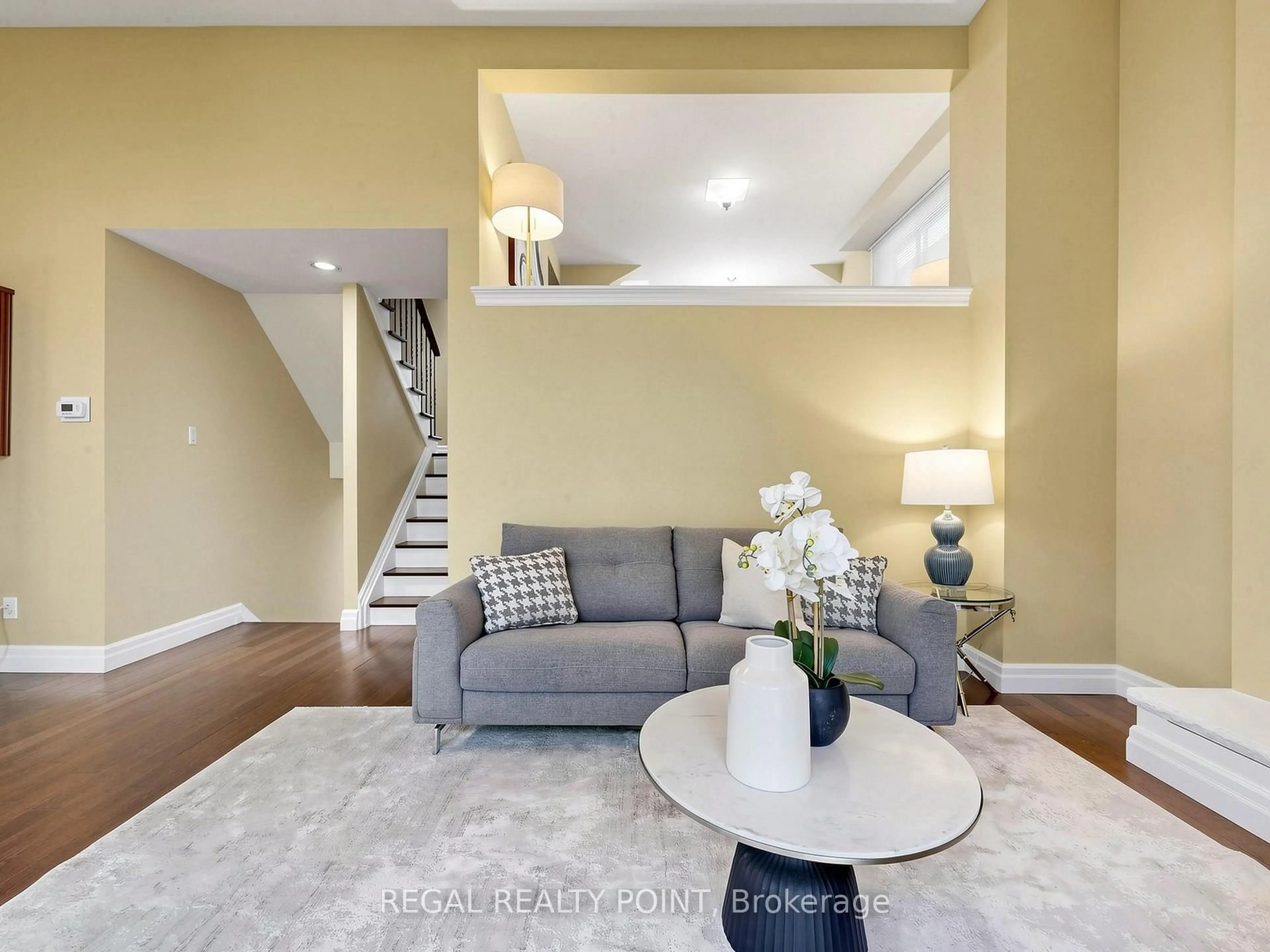 Living room with furniture, unknown for 116 Loganberry Cres, Toronto Ontario M2H 3H1