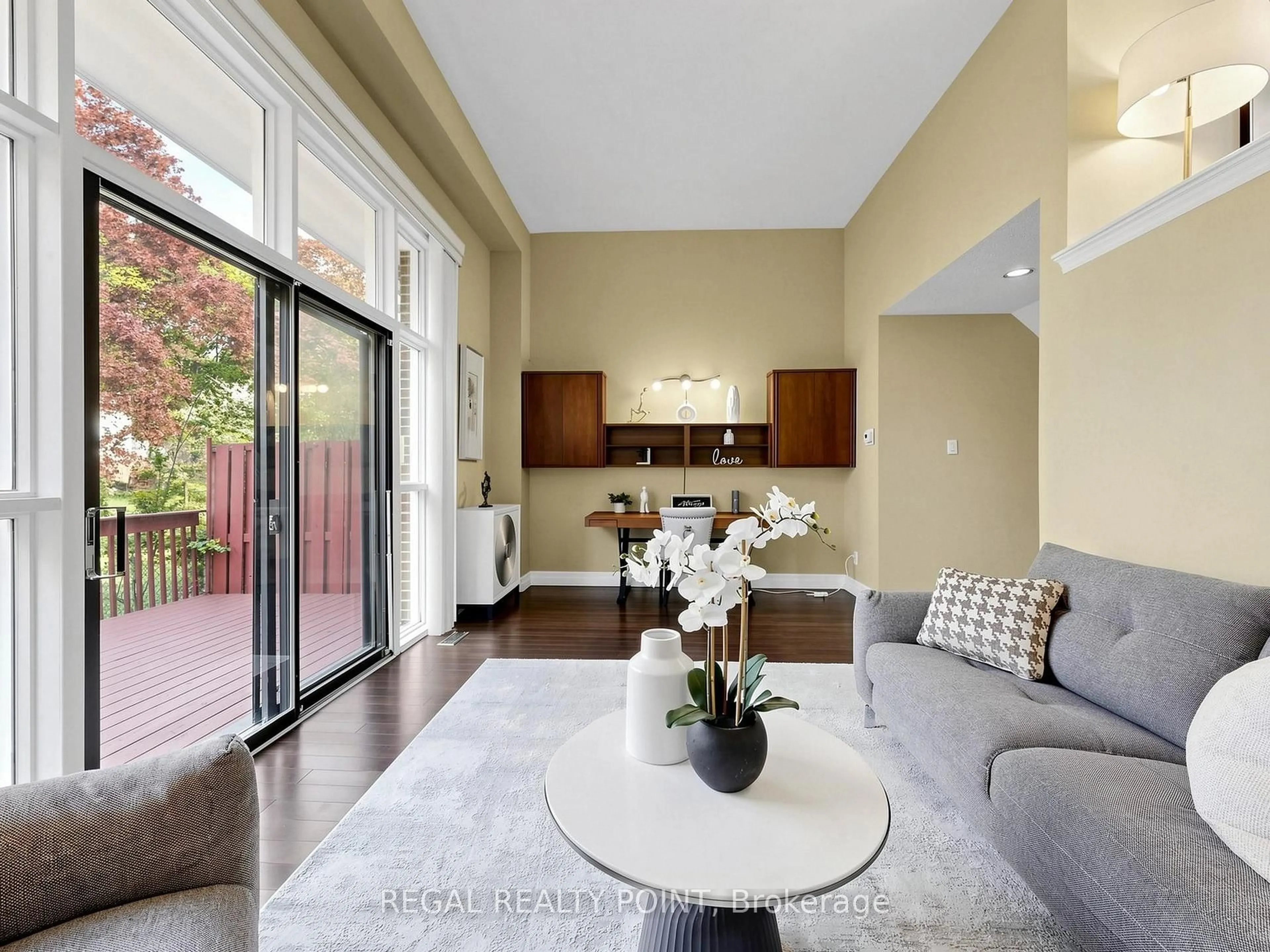 Living room with furniture, unknown for 116 Loganberry Cres, Toronto Ontario M2H 3H1