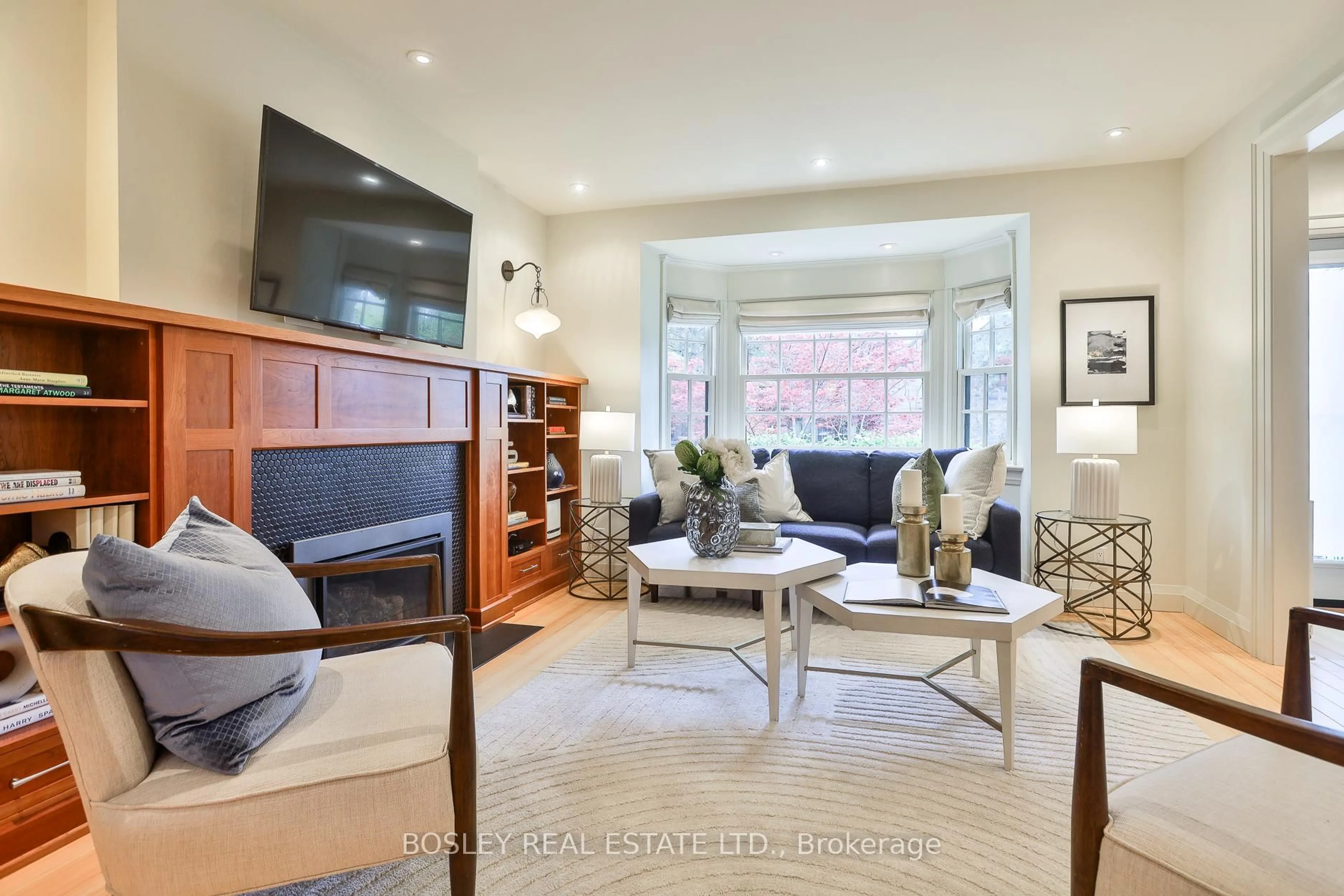 Living room with furniture, unknown for 164 Hanna Rd, Toronto Ontario M4G 3N8