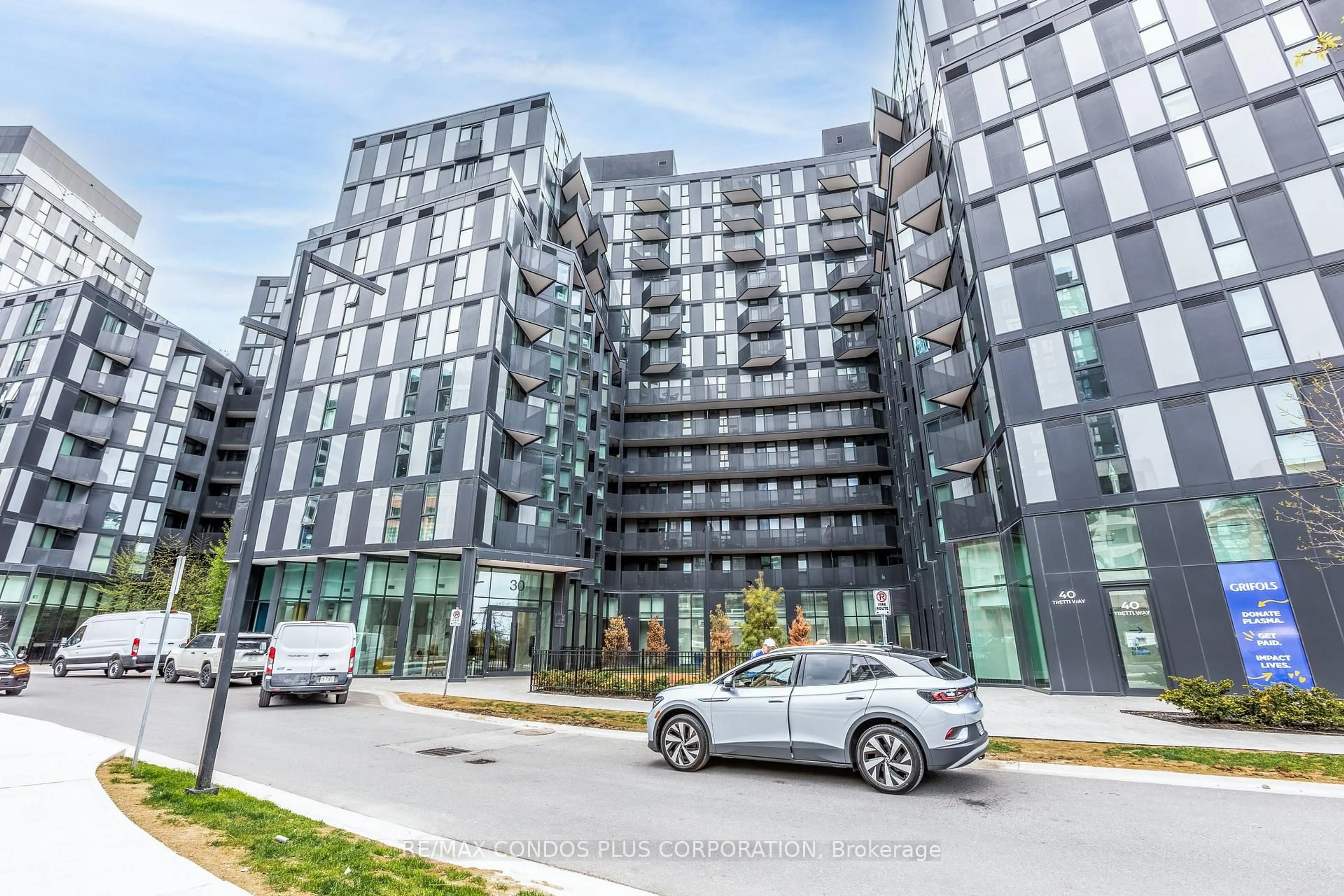 Unknown for 30 Tretti Way #311, Toronto Ontario M3H 0E3