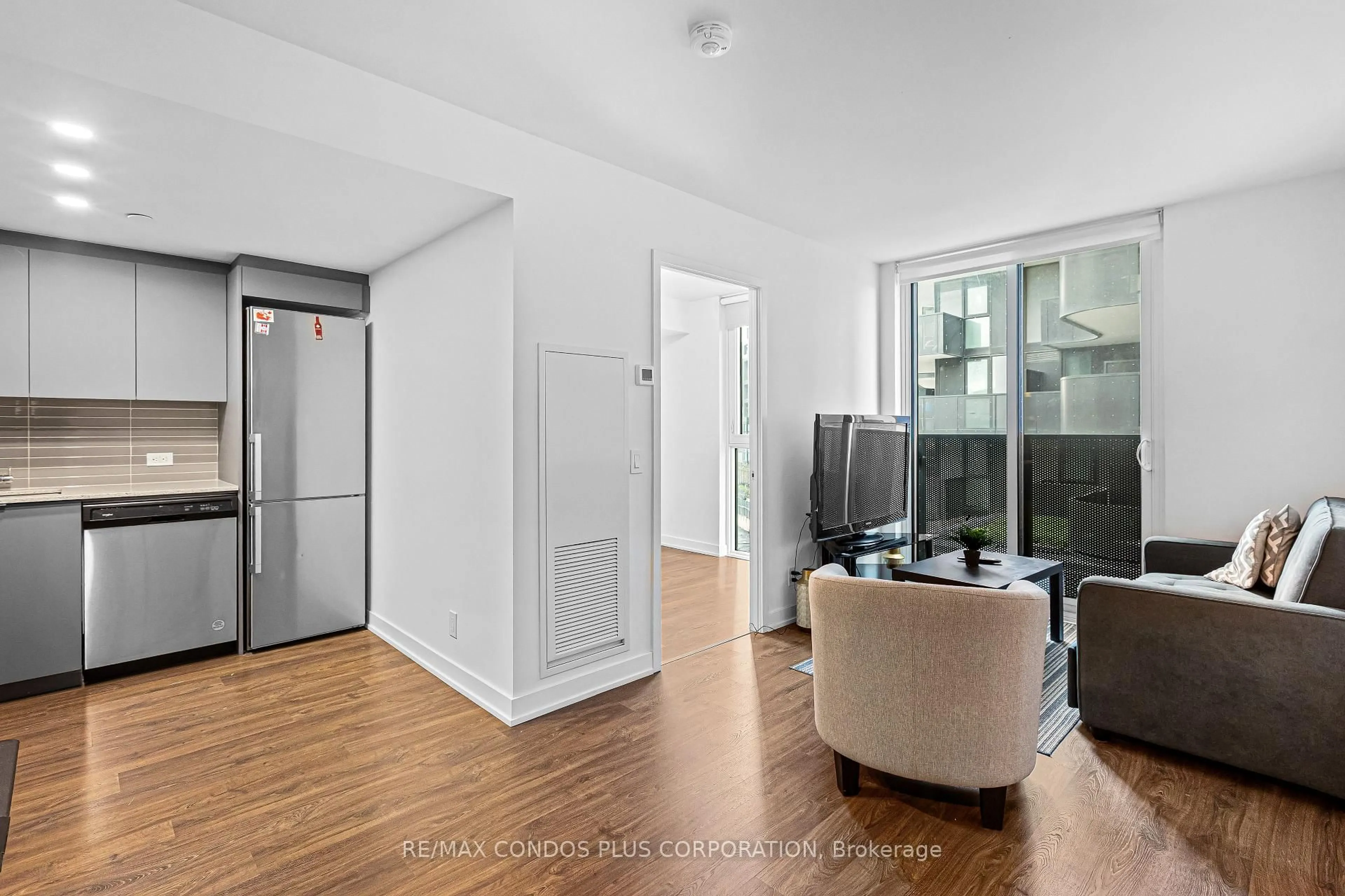 Unknown for 30 Tretti Way #311, Toronto Ontario M3H 0E3