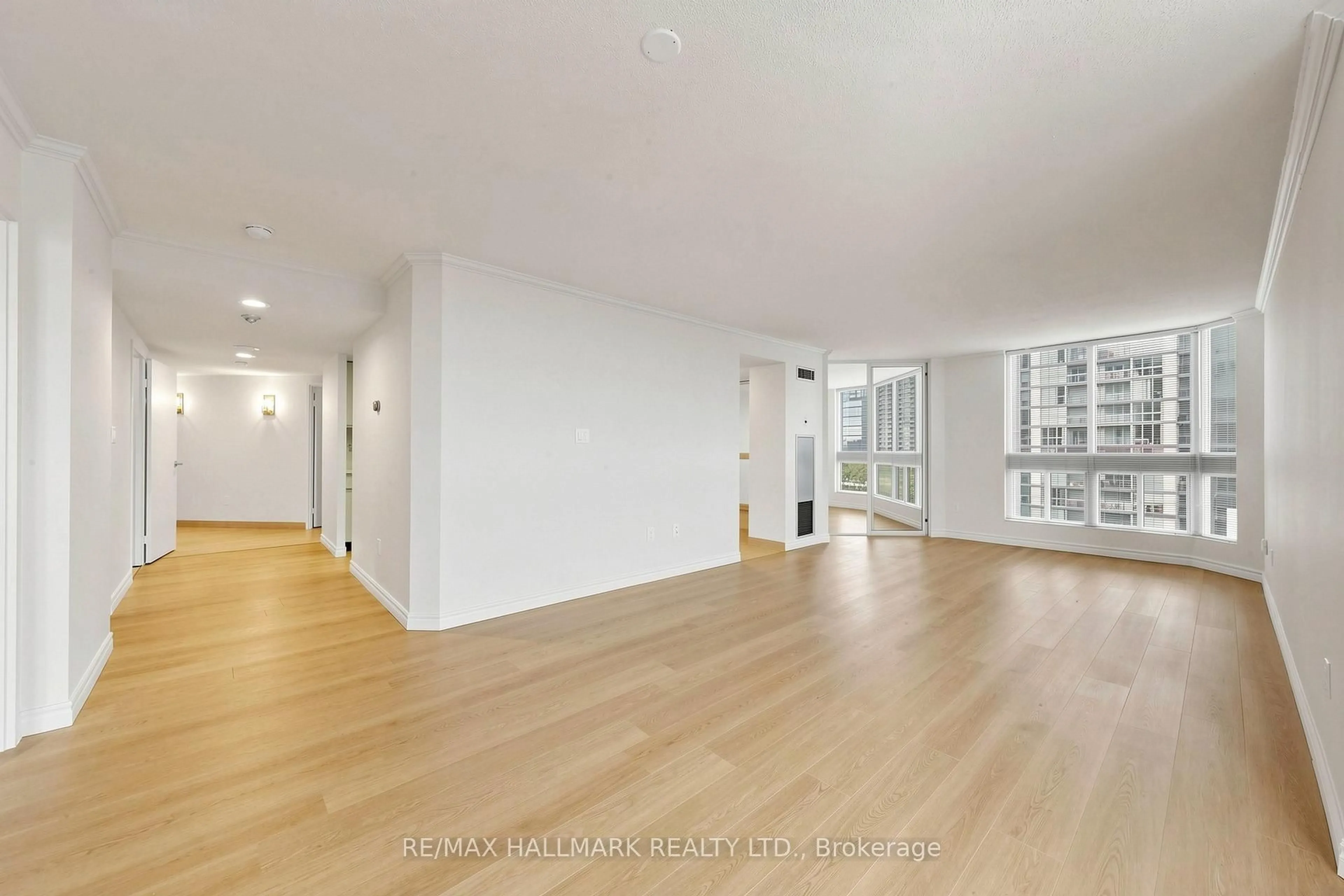 A pic of a room for 10 Kenneth Ave #911, Toronto Ontario M2N 6K6
