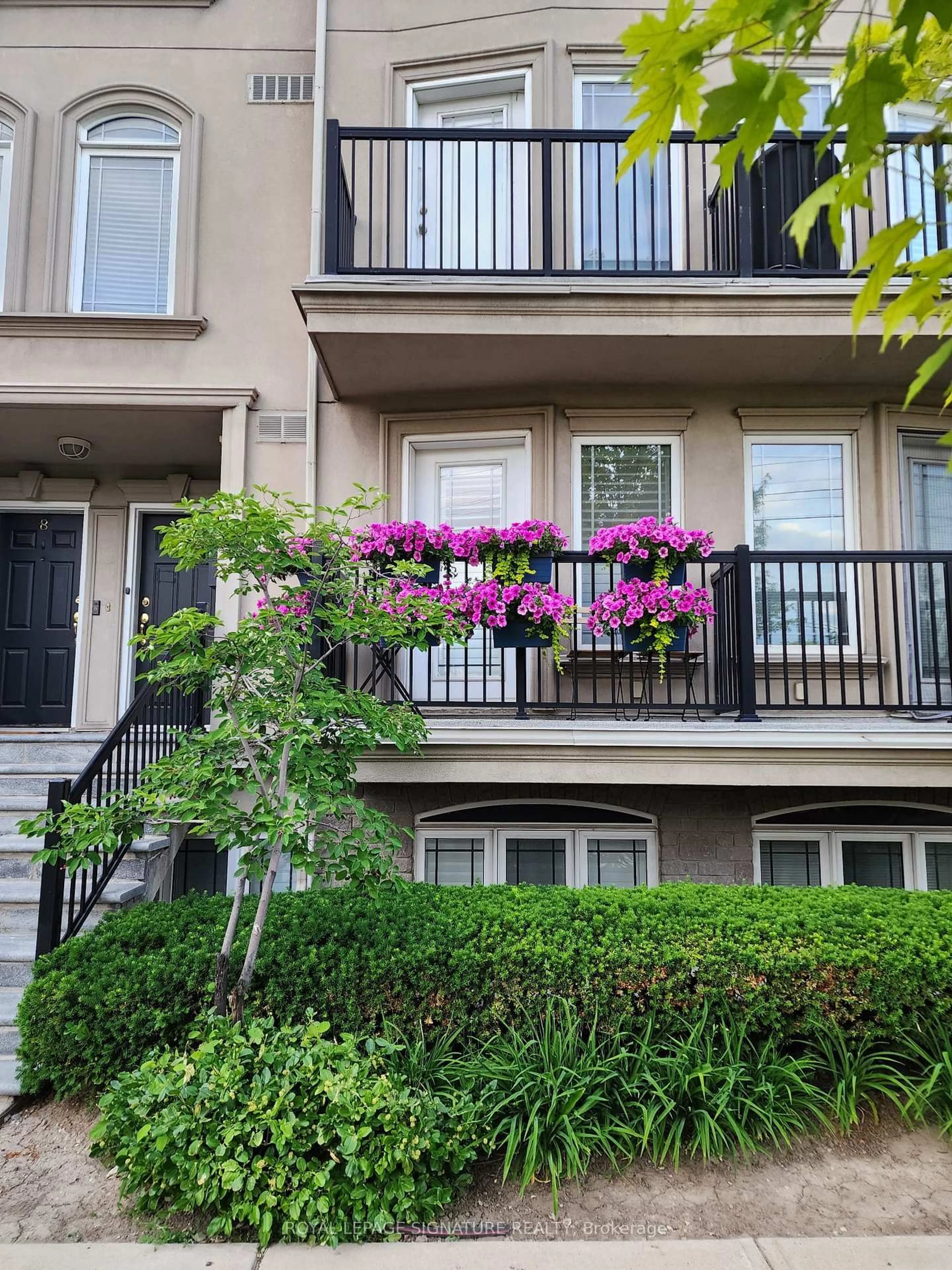 Unknown for 118 Finch Ave #Th 5, Toronto Ontario M2N 7G2