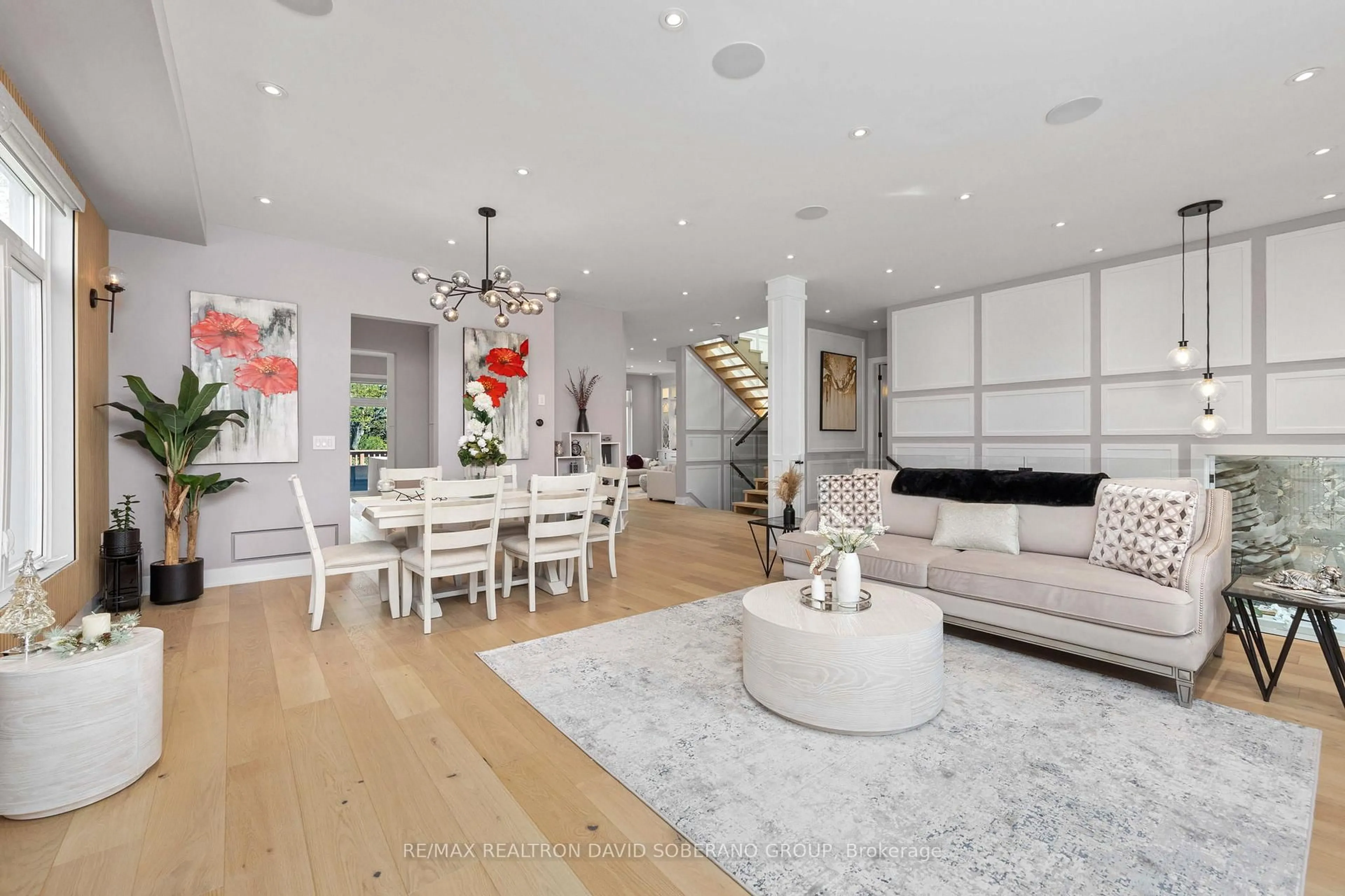 Living room with furniture, unknown for 34 Dresden Rd, Toronto Ontario M3H 1W9
