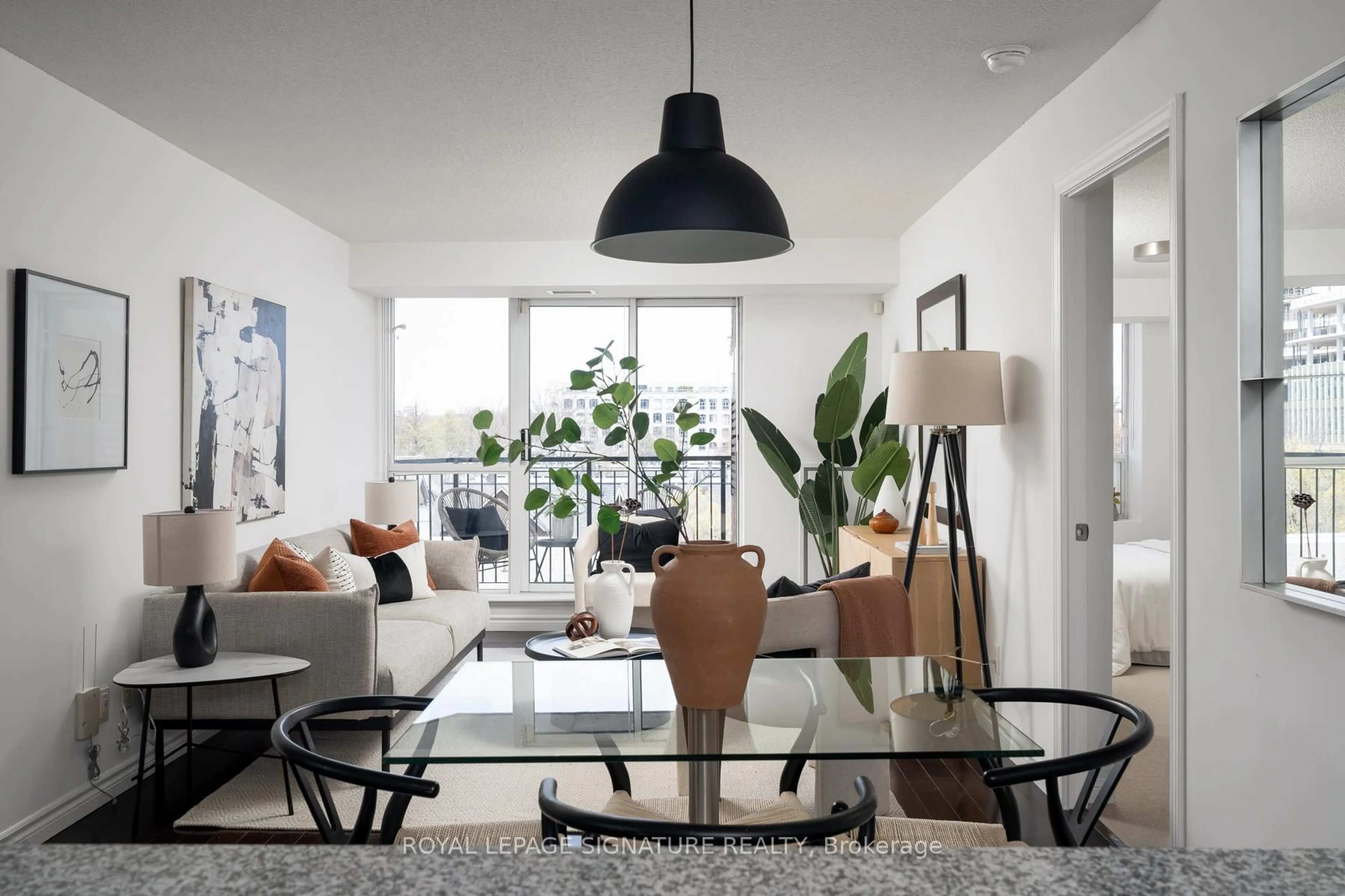 Living room with furniture, unknown for 1000 King St #621, Toronto Ontario M6K 3N1