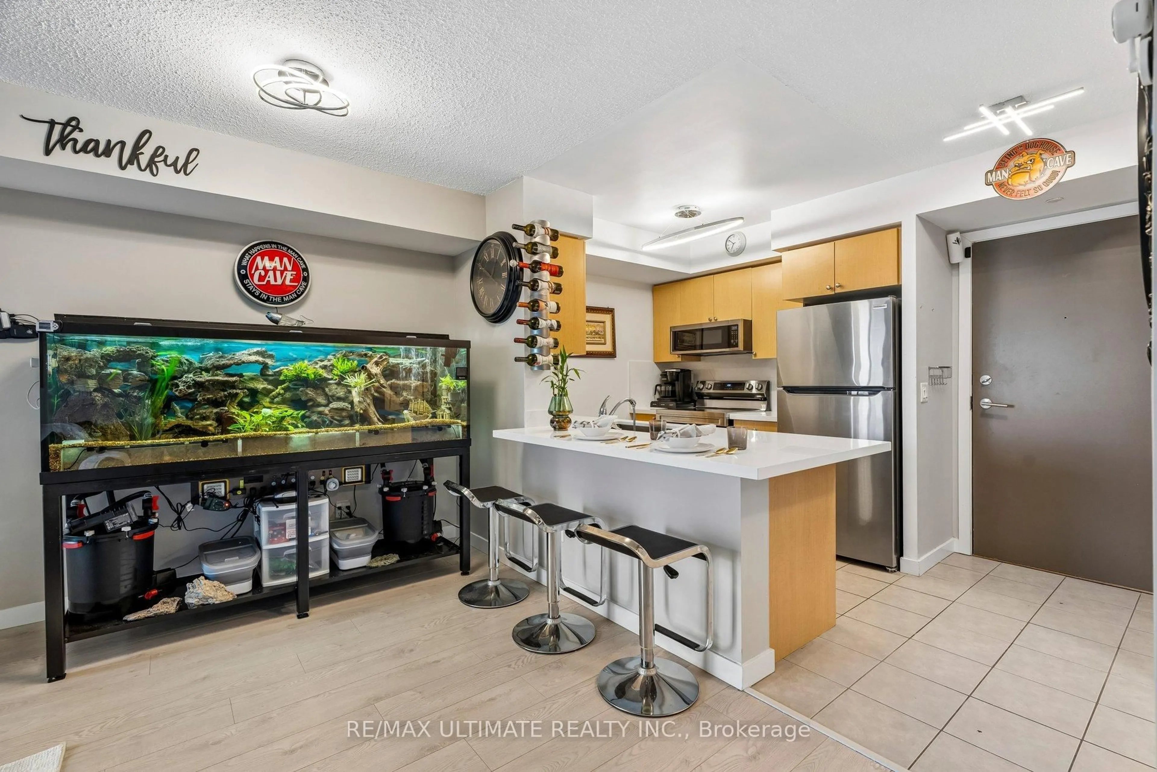 Open concept kitchen, ceramic/tile floor for 35 Saranac Blvd #308, Toronto Ontario M6A 2G4