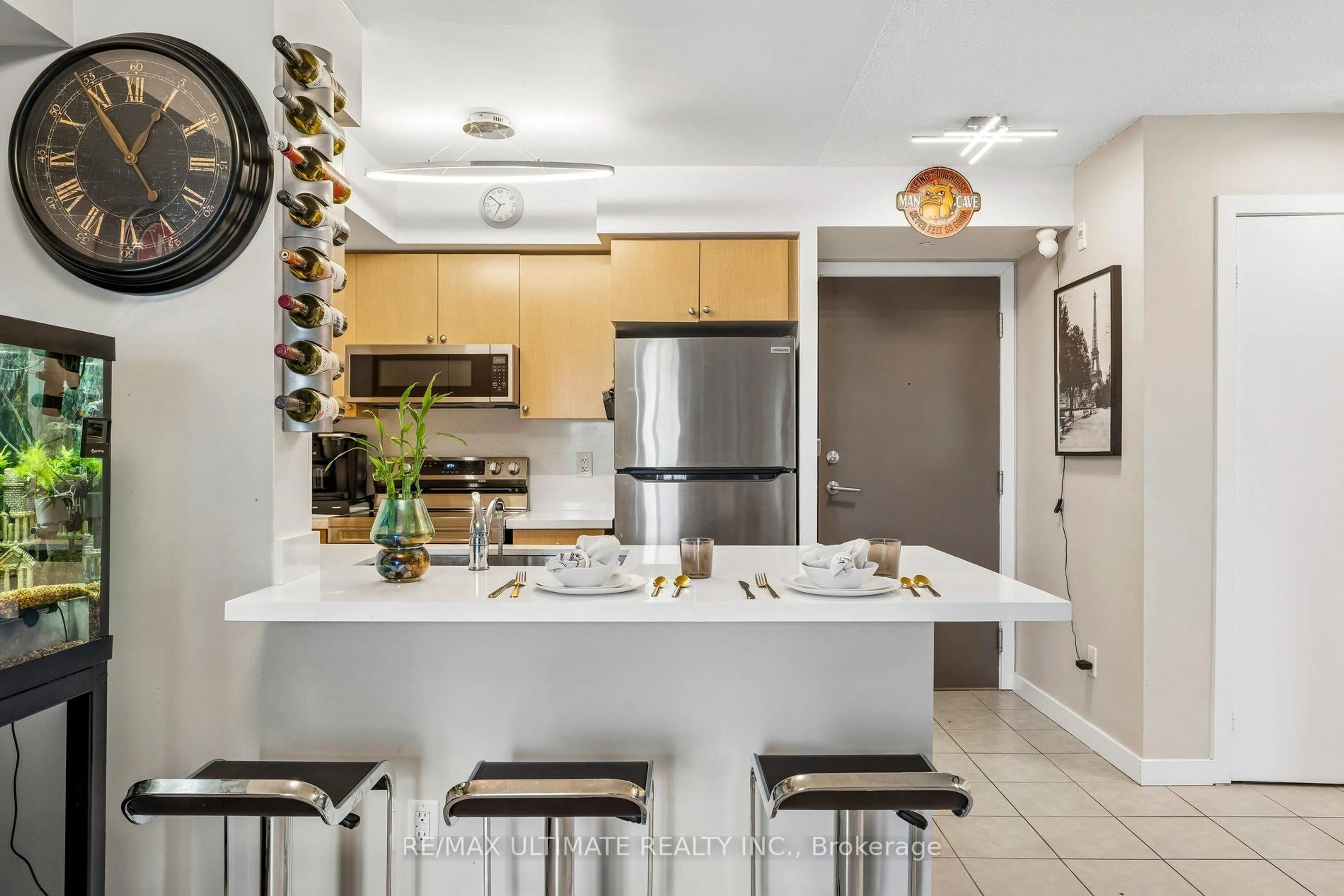 Open concept kitchen, ceramic/tile floor for 35 Saranac Blvd #308, Toronto Ontario M6A 2G4