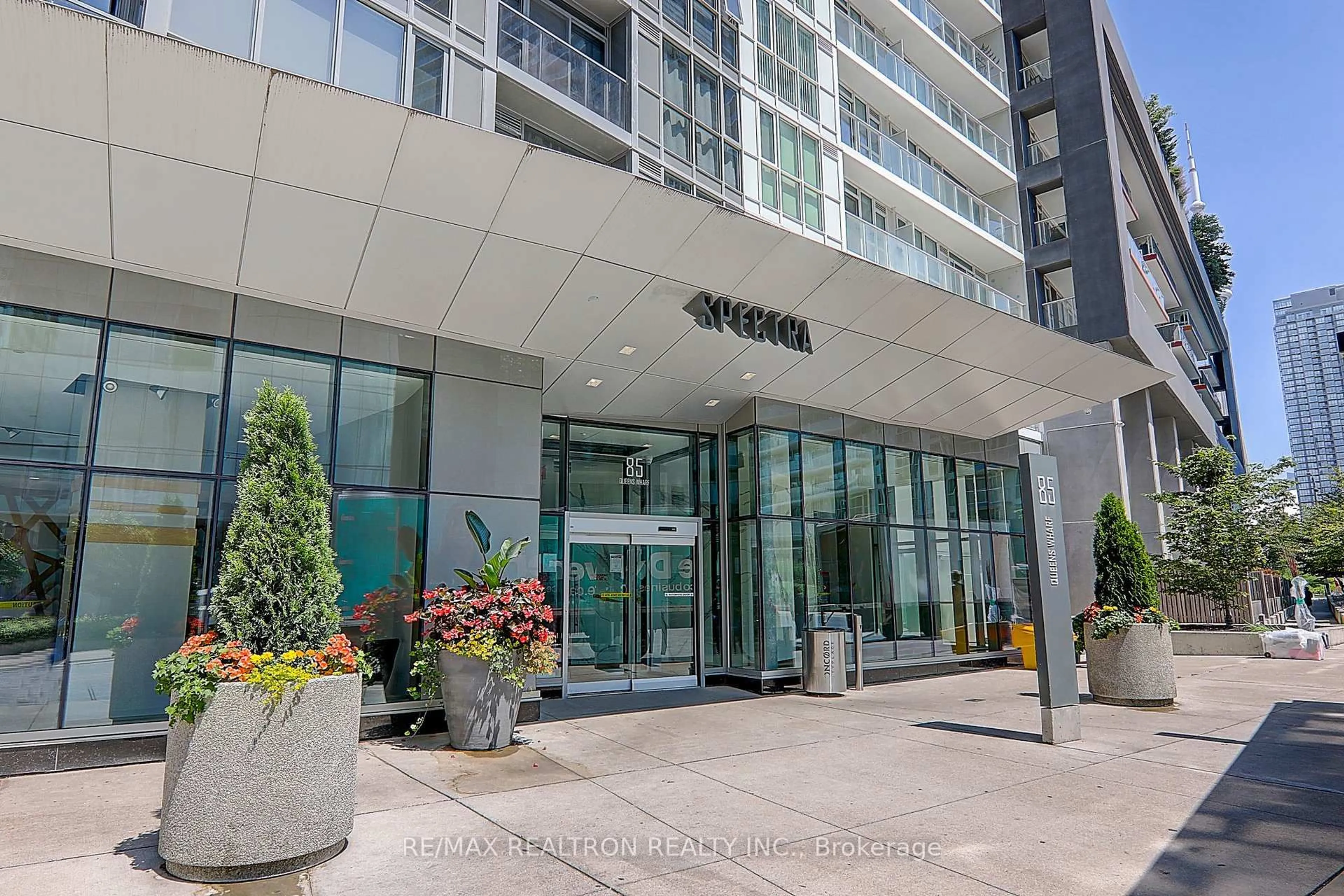 Indoor foyer for 85 Queens Wharf Rd #2606, Toronto Ontario M5V 0J9